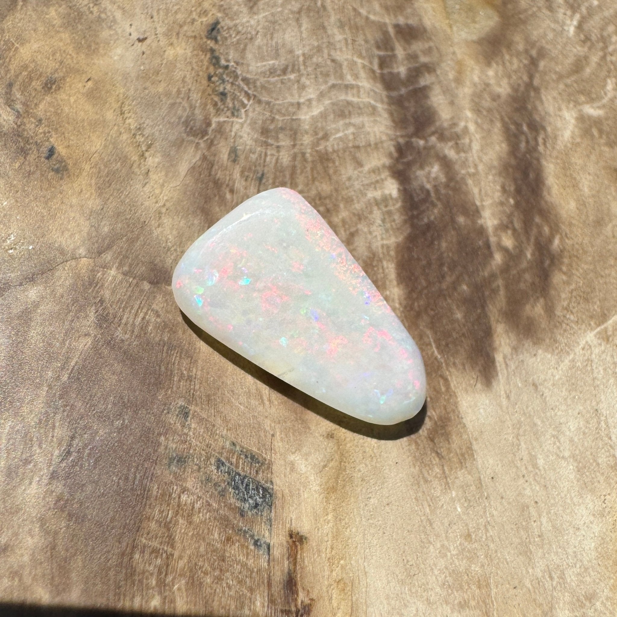 2.7ct Hand - cut Solid Coober Pedy Opal