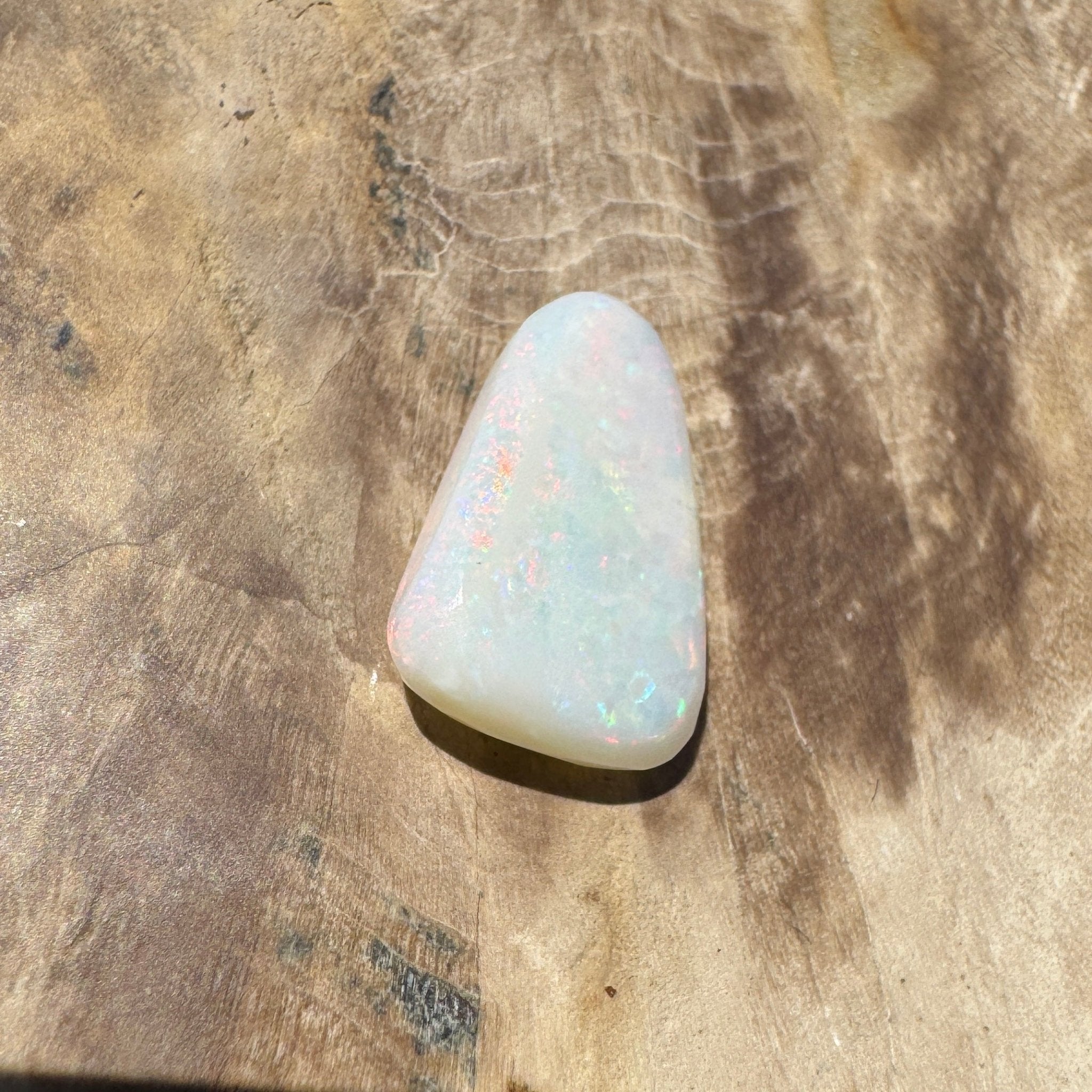 2.7ct Hand - cut Solid Coober Pedy Opal