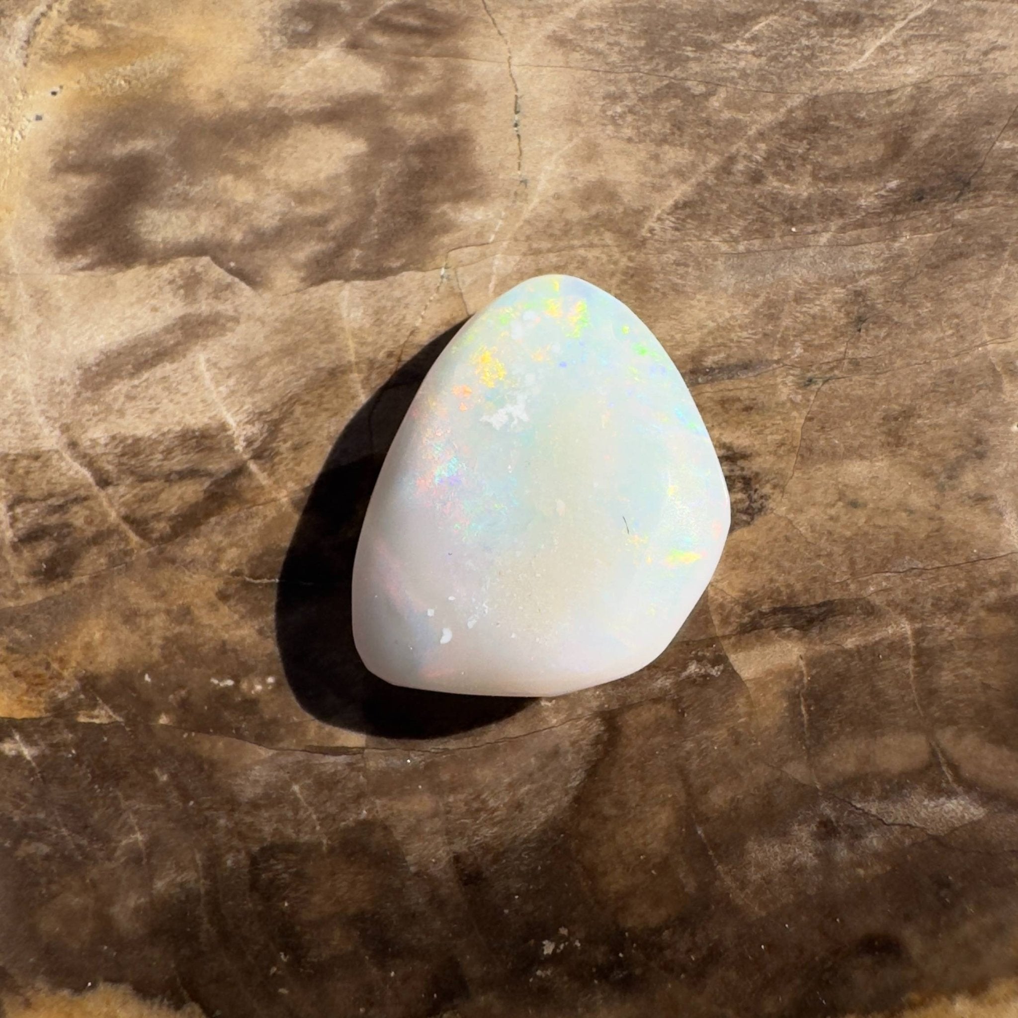 2.7ct Hand - cut Solid Lightning Ridge Opal
