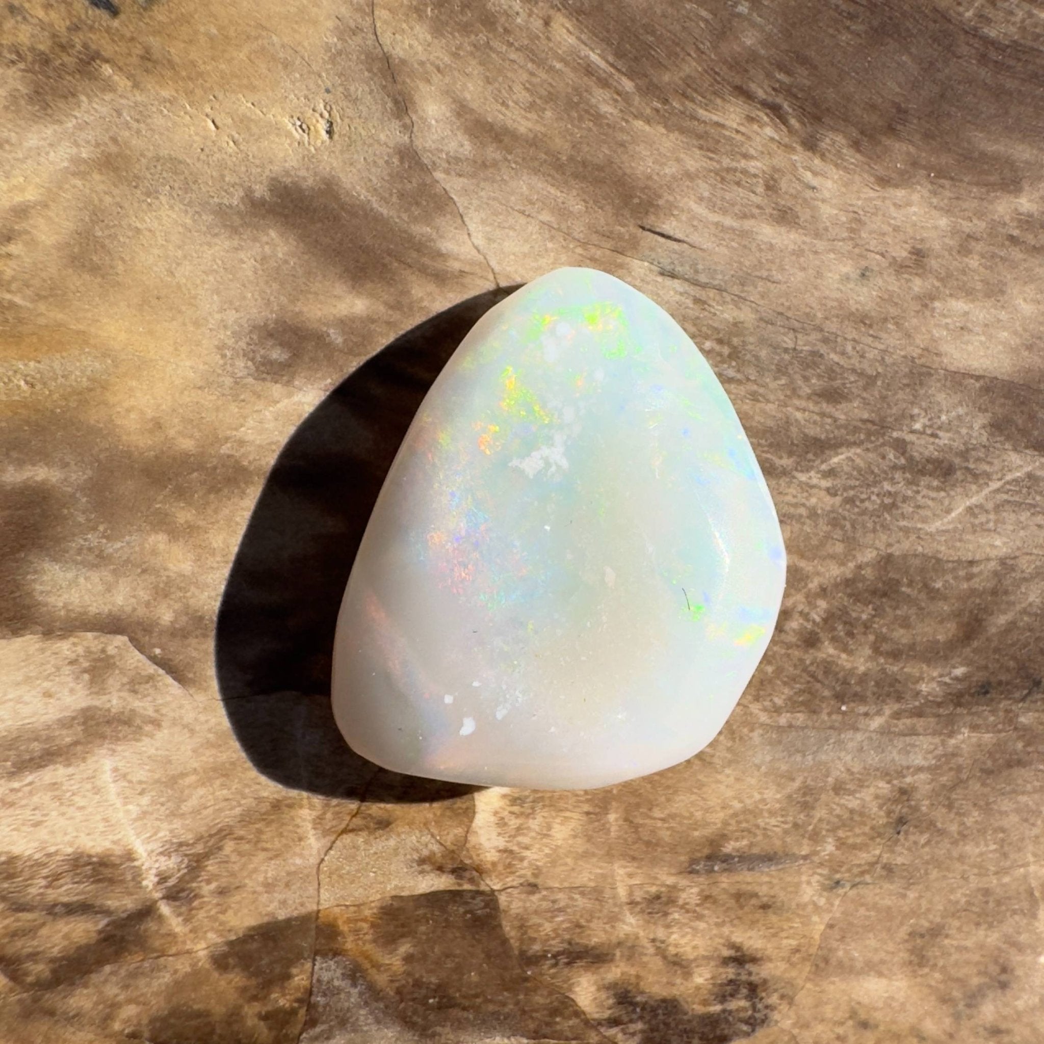 2.7ct Hand - cut Solid Lightning Ridge Opal