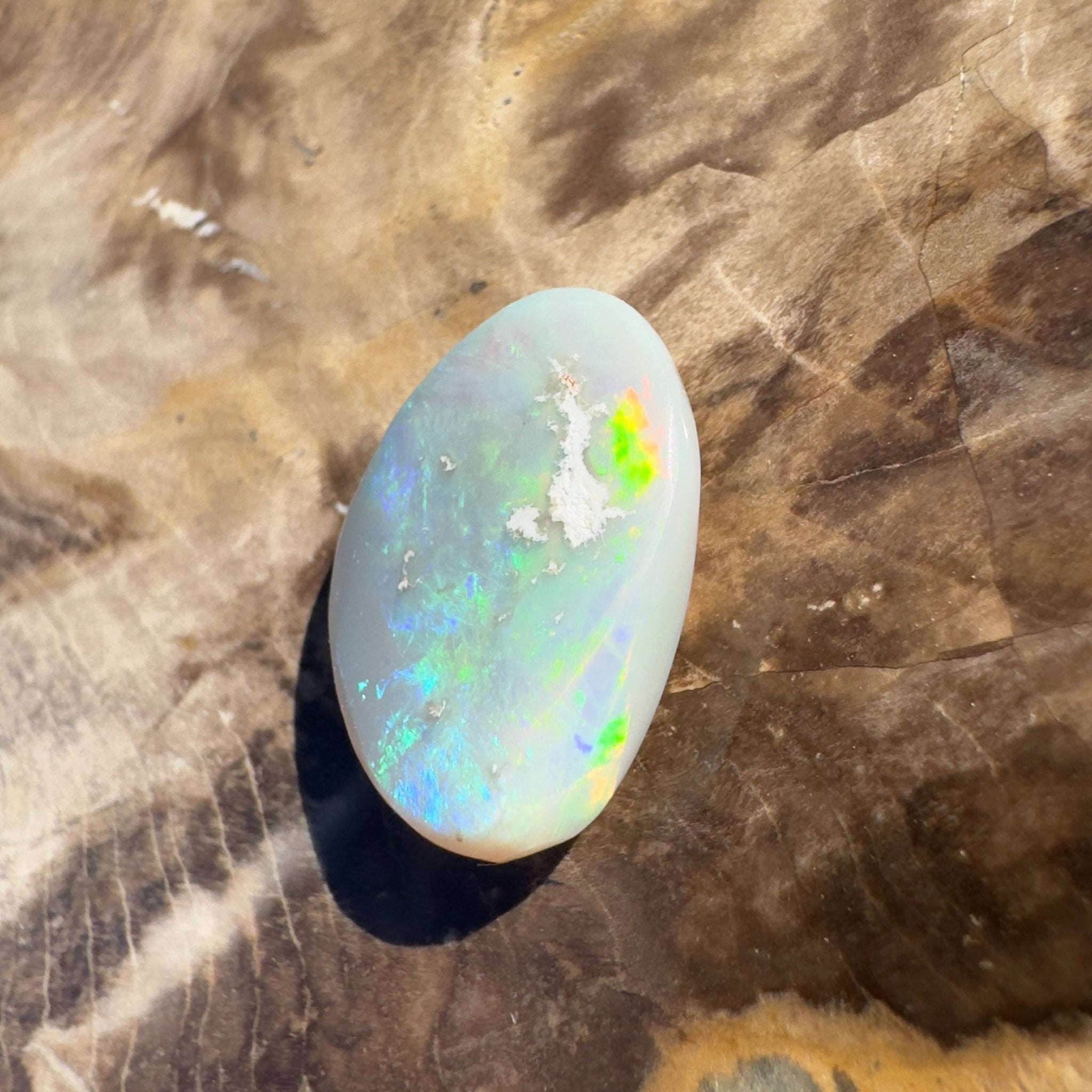 2.7ct Hand - cut Solid Lightning Ridge Opal