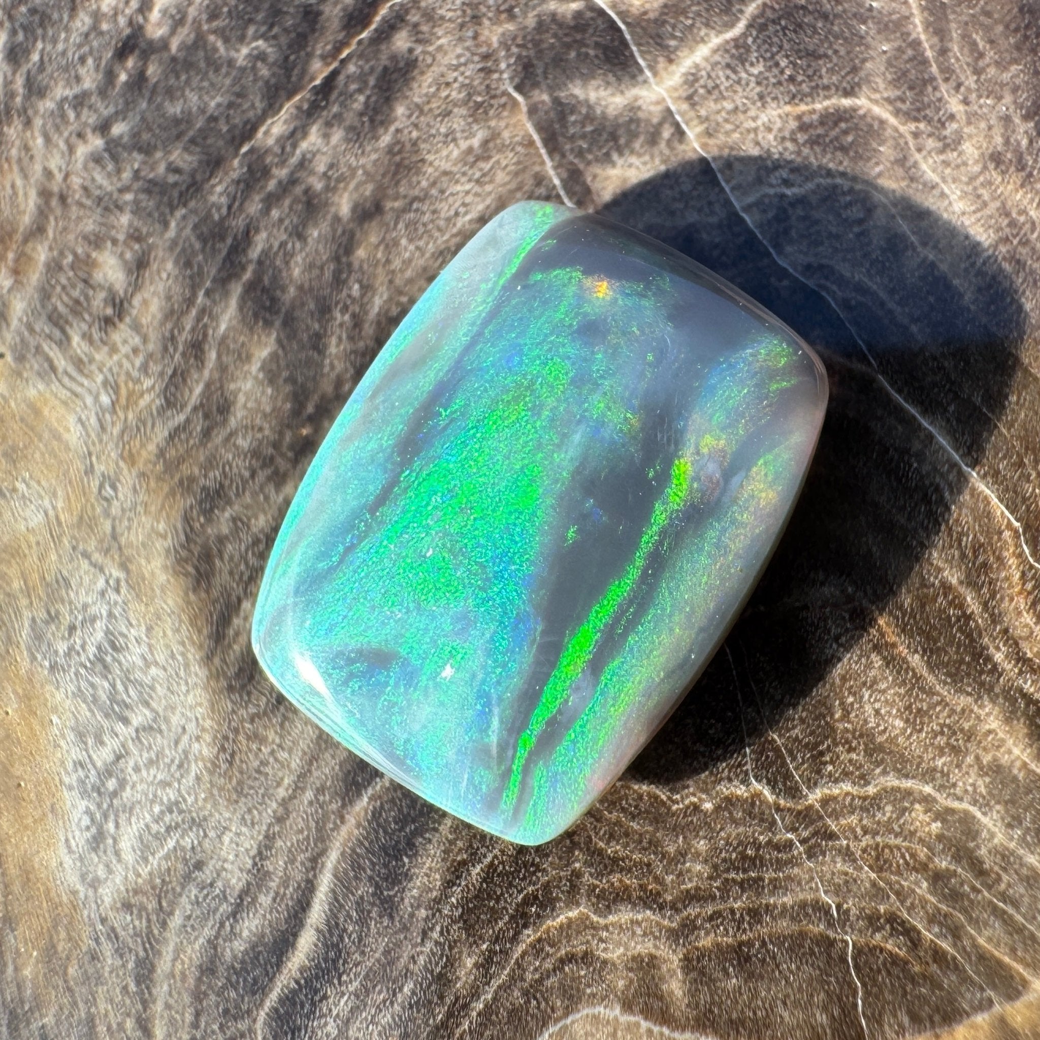 2.8ct Hand - cut Solid Lightning Ridge Semi Black Opal