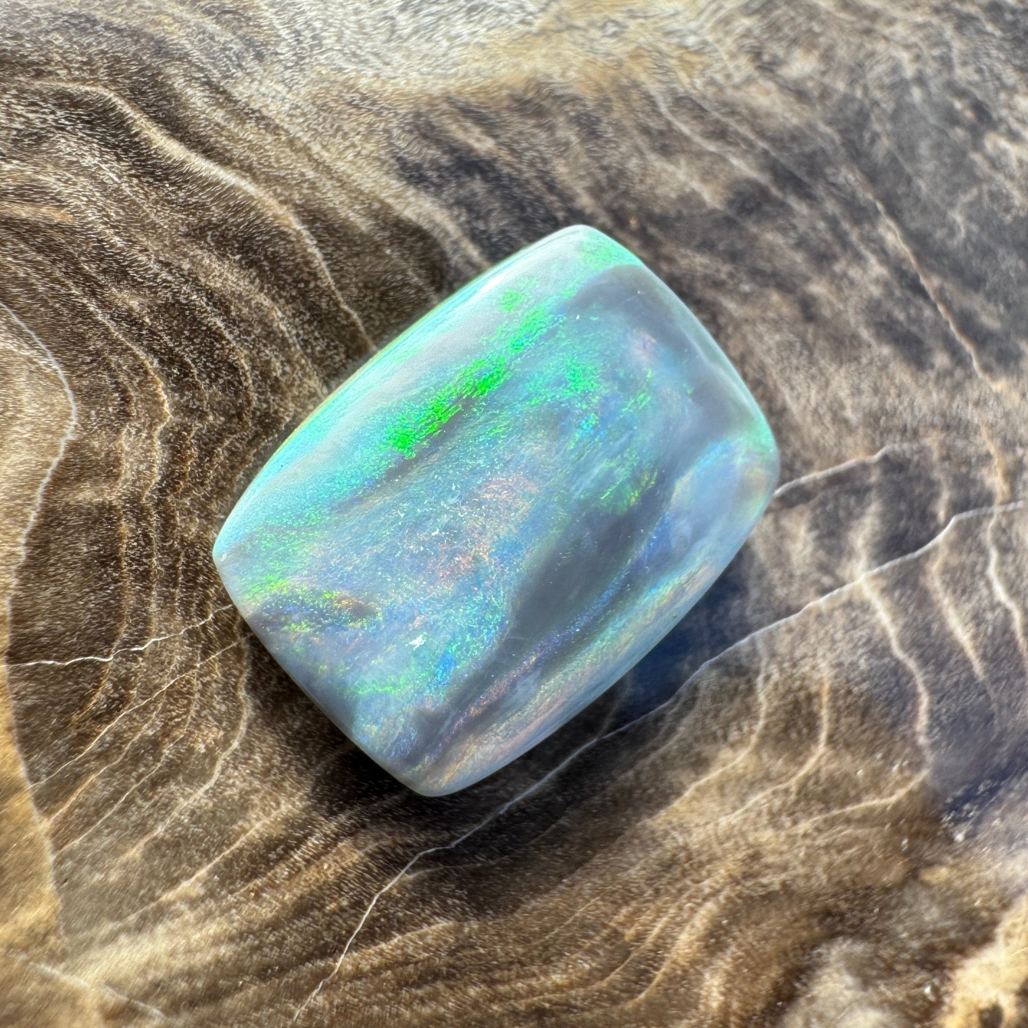 2.8ct Hand - cut Solid Lightning Ridge Semi Black Opal