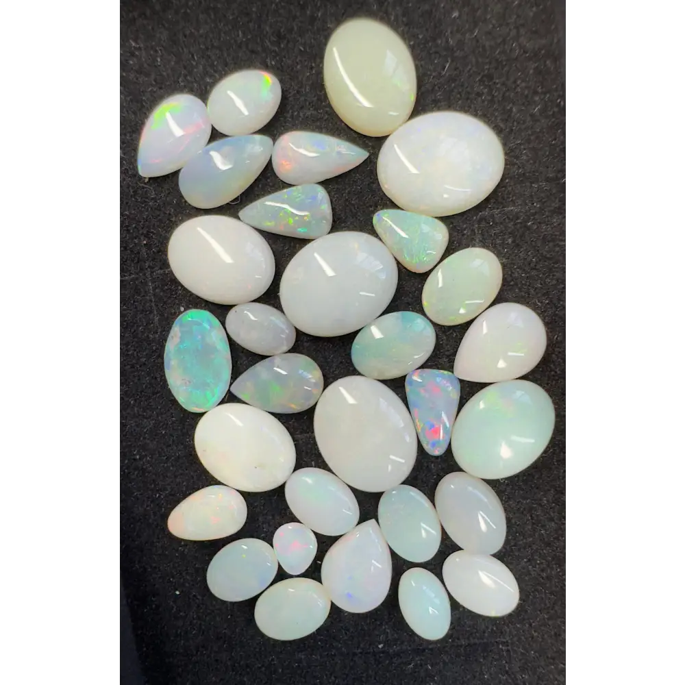 Collection of polished opals.