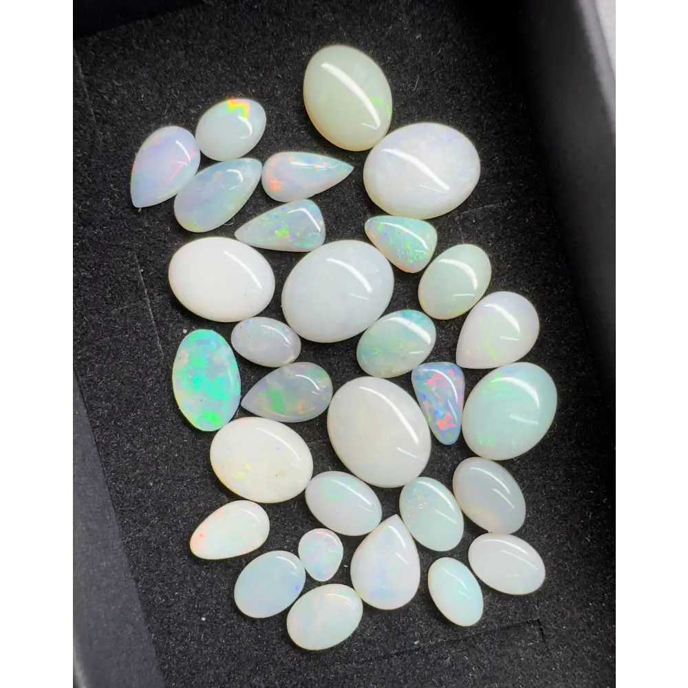 Collection of polished opals.