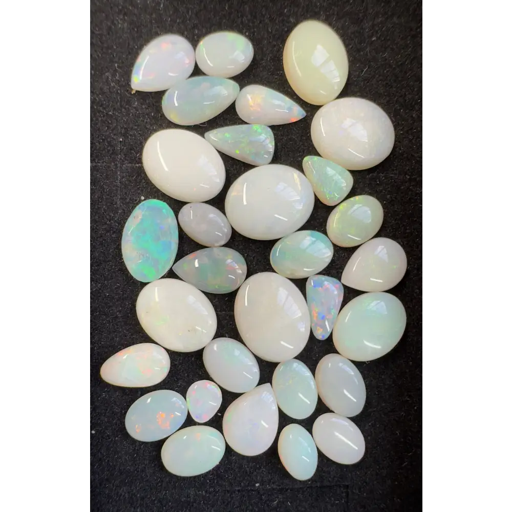 Collection of polished opals.