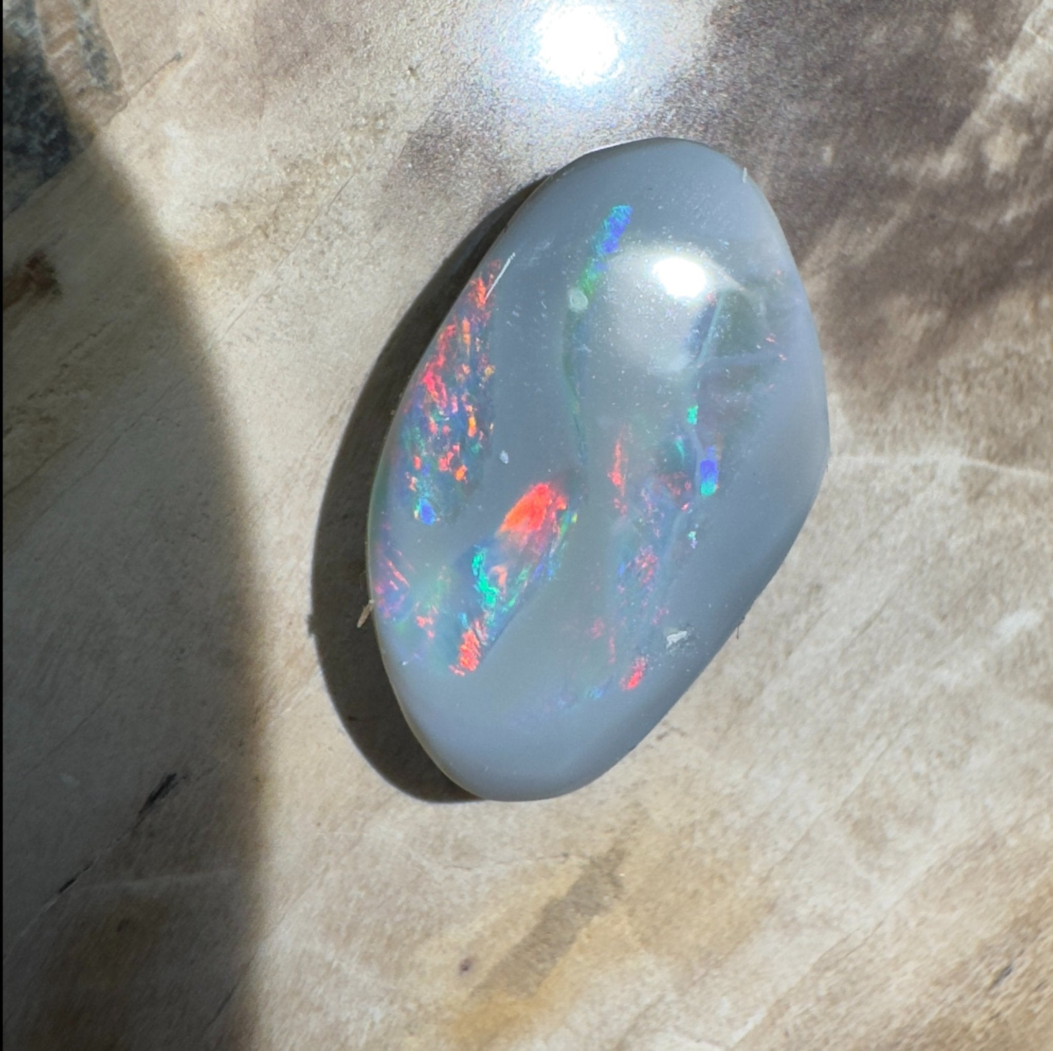3.1ct Hand - cut Solid Lightning Ridge Semi Black Opal