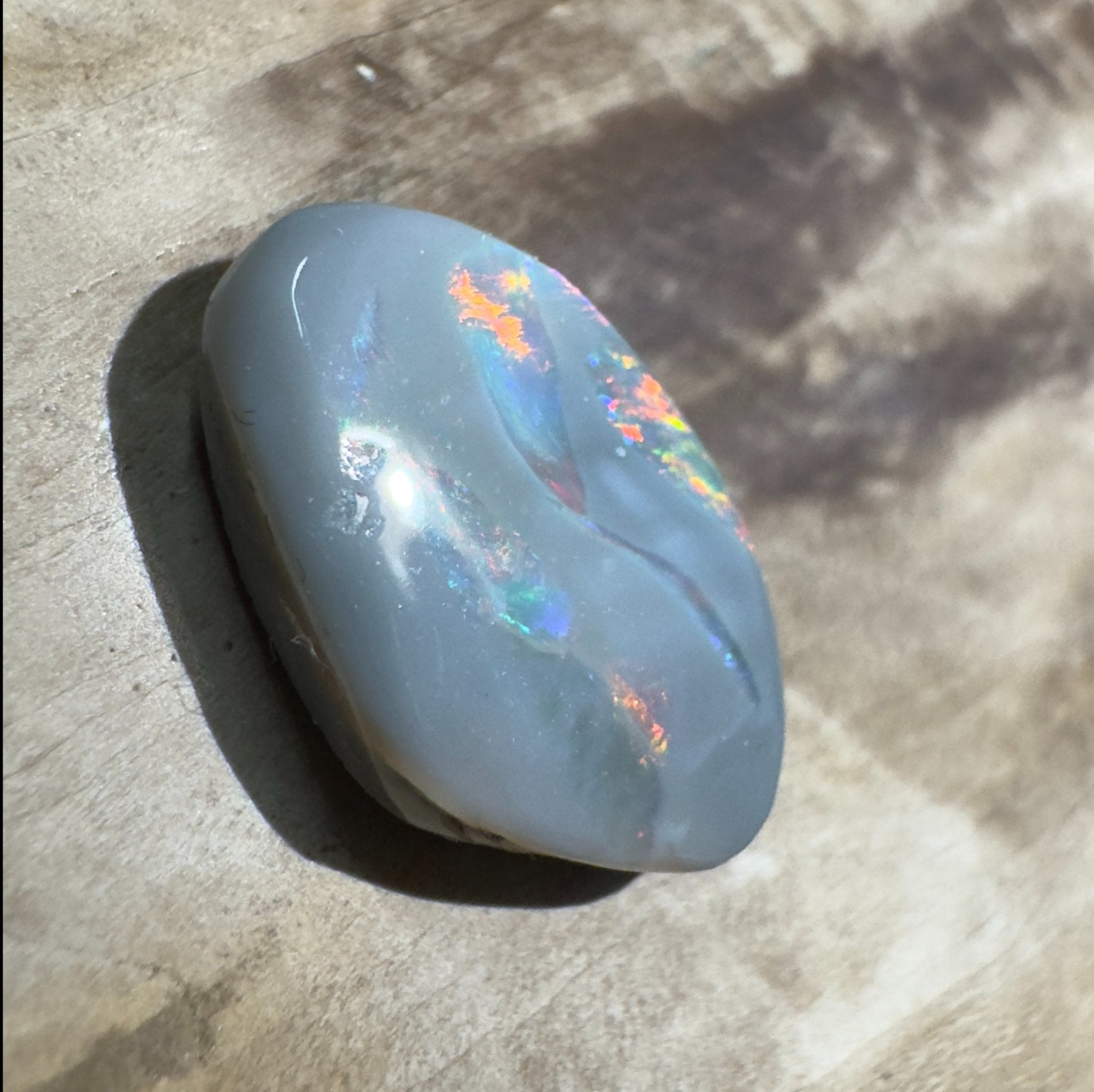 3.1ct Hand - cut Solid Lightning Ridge Semi Black Opal