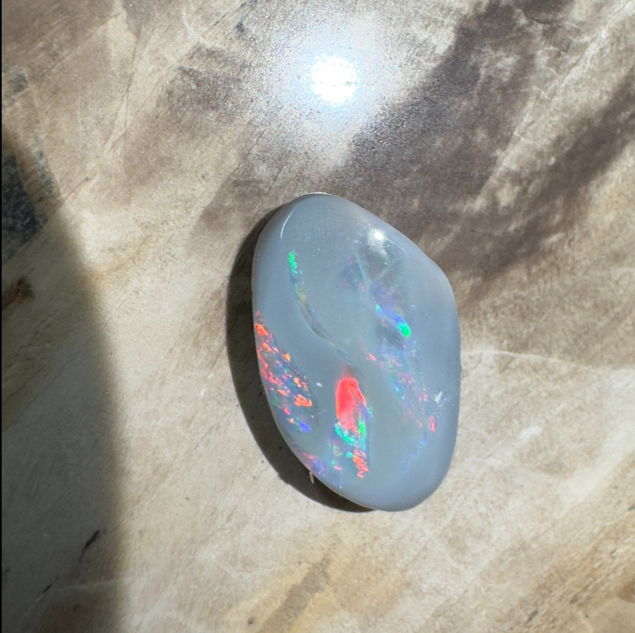 3.1ct Hand - cut Solid Lightning Ridge Semi Black Opal