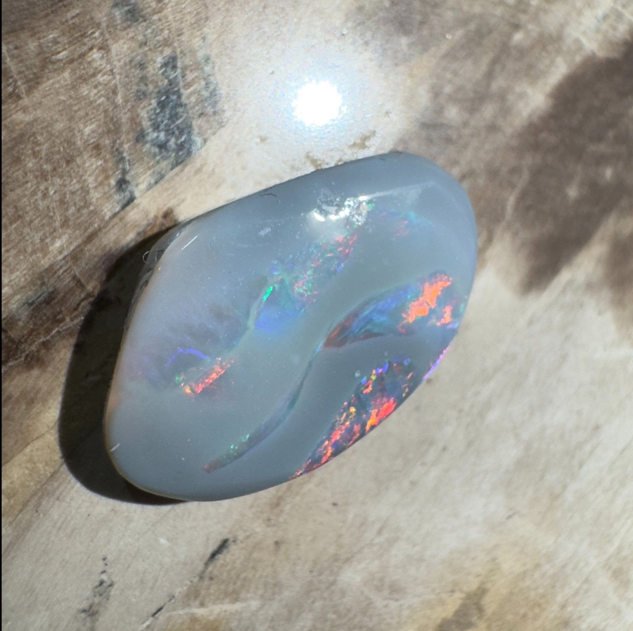 3.1ct Hand - cut Solid Lightning Ridge Semi Black Opal