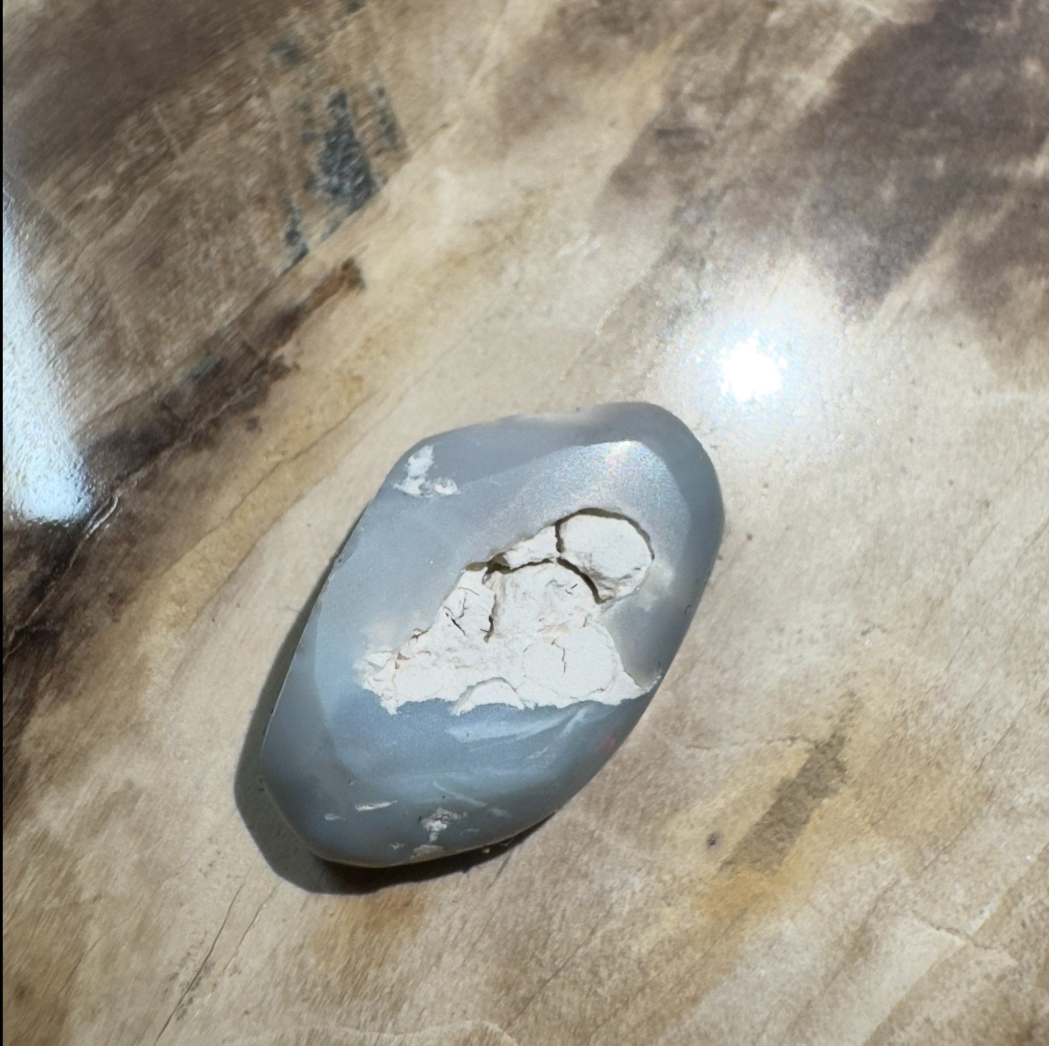 3.1ct Hand - cut Solid Lightning Ridge Semi Black Opal