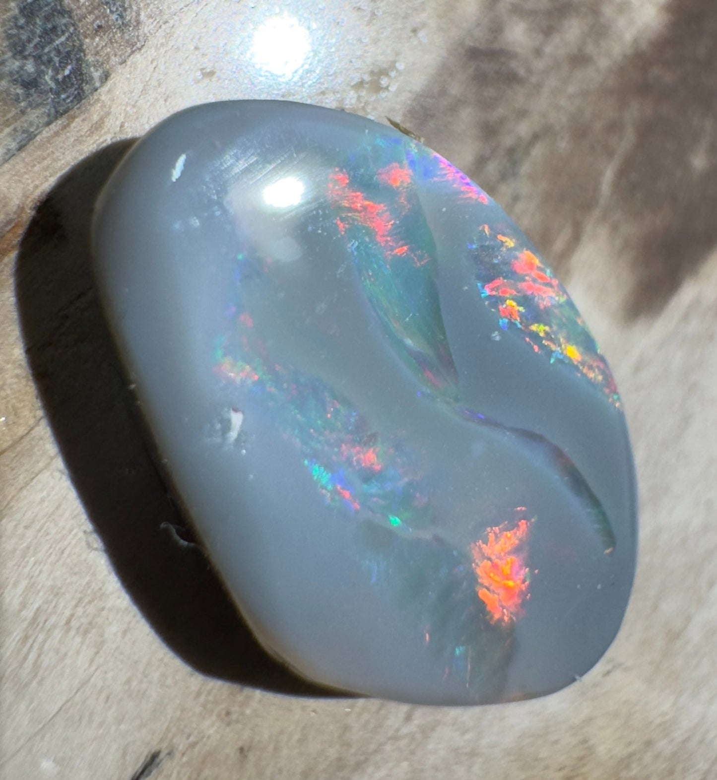 3.1ct Hand - cut Solid Lightning Ridge Semi Black Opal