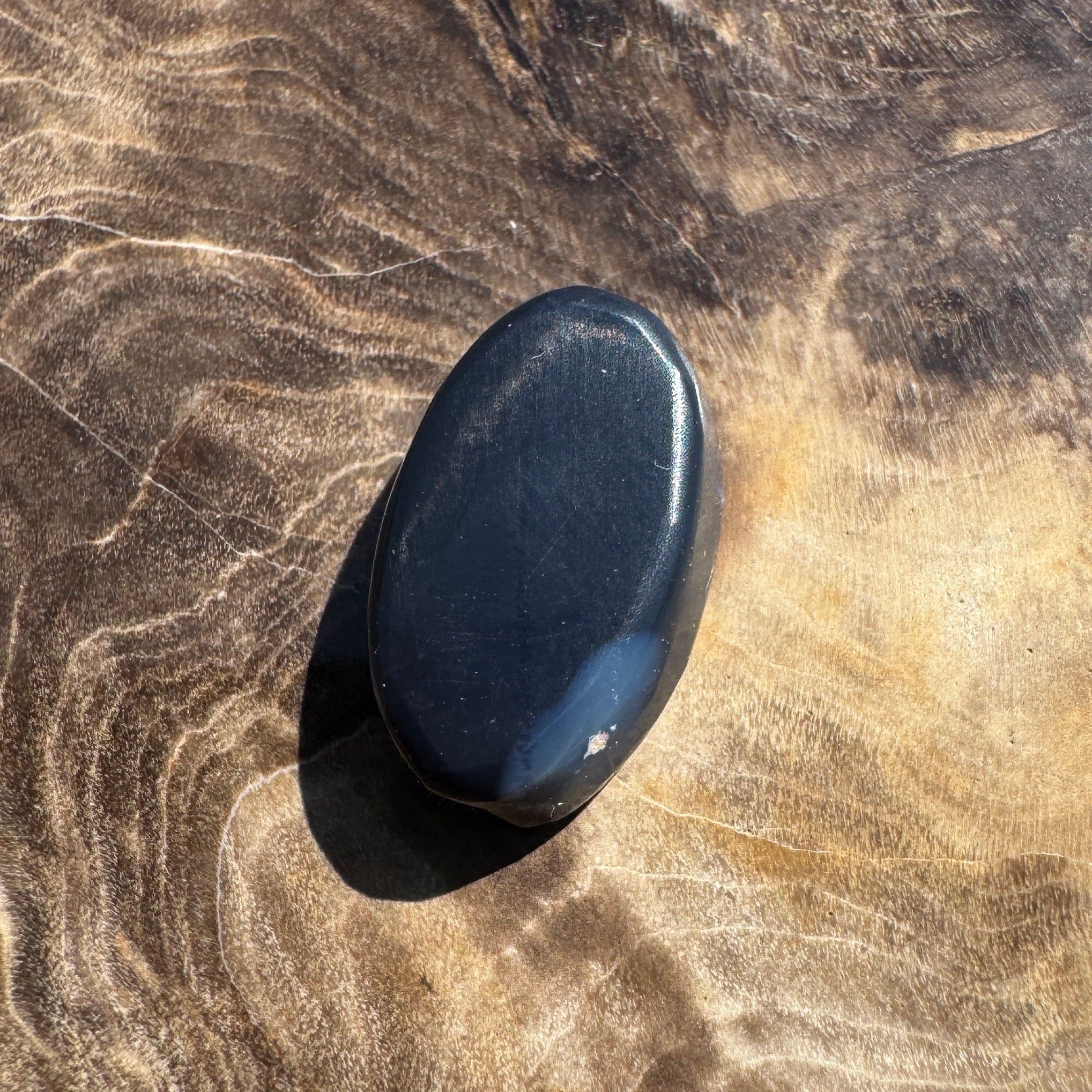 3.2ct Hand - cut Solid Lightning Ridge Black Opal