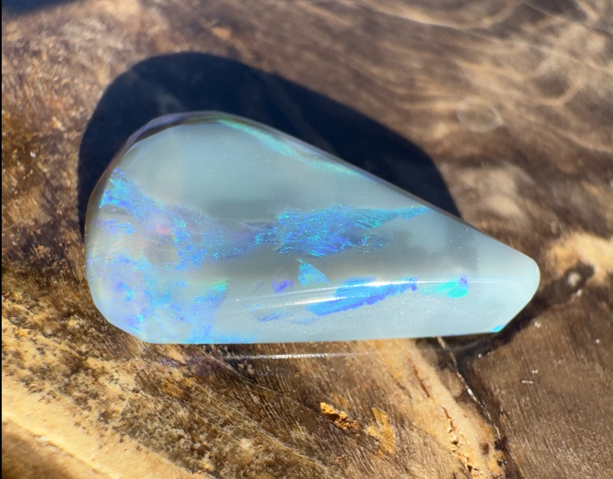 3.3ct Hand - cut Solid Lightning Ridge Semi Black Opal