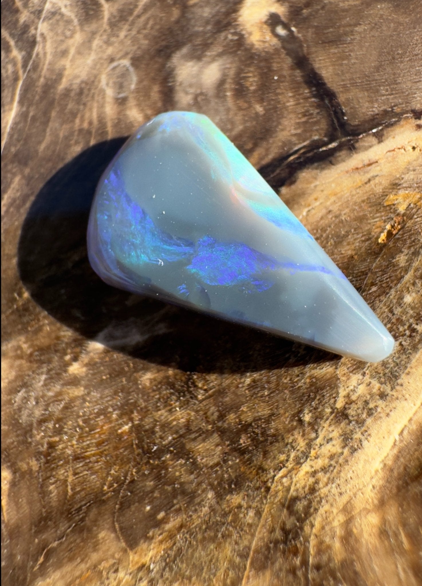 3.3ct Hand - cut Solid Lightning Ridge Semi Black Opal