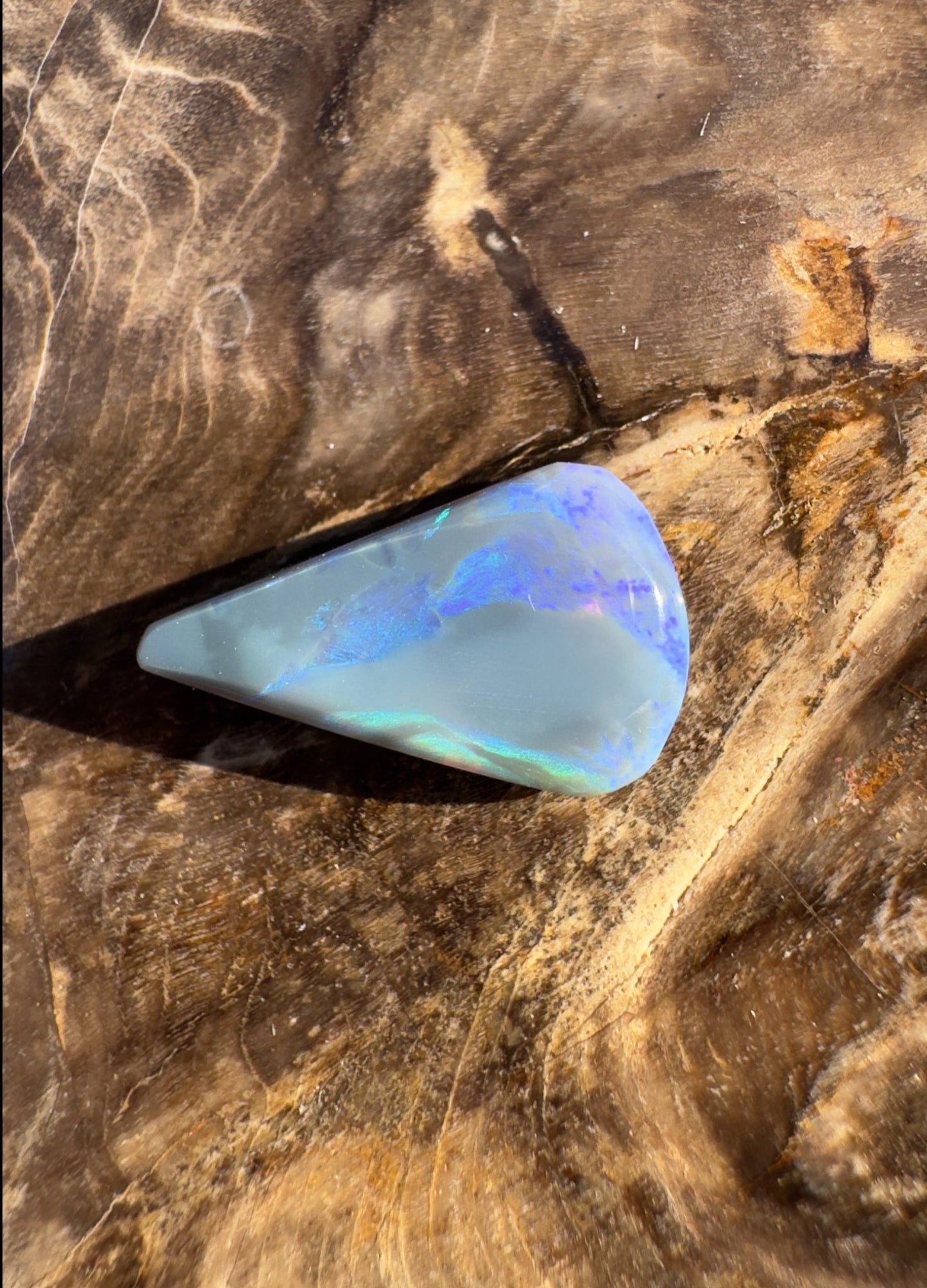 3.3ct Hand - cut Solid Lightning Ridge Semi Black Opal