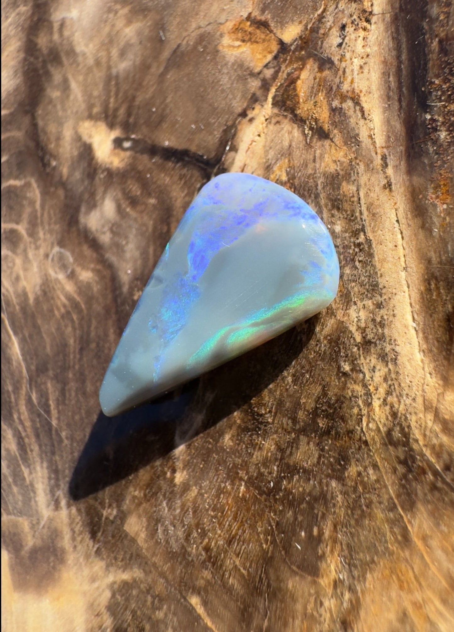 3.3ct Hand - cut Solid Lightning Ridge Semi Black Opal