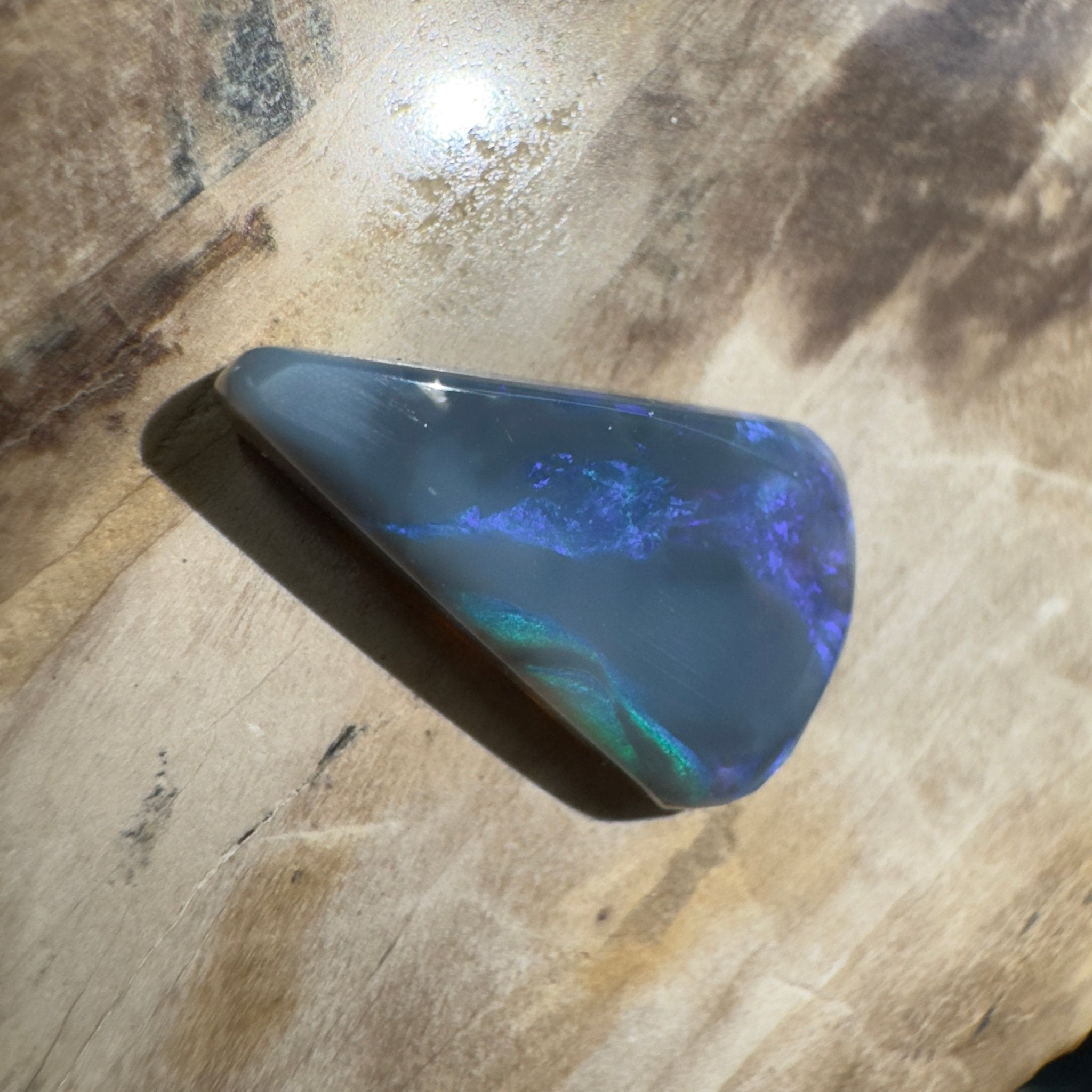 3.3ct Hand - cut Solid Lightning Ridge Semi Black Opal