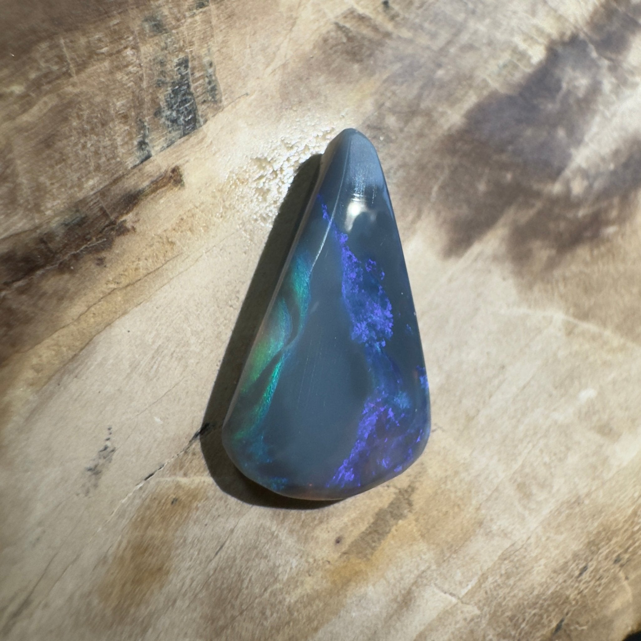 3.3ct Hand - cut Solid Lightning Ridge Semi Black Opal