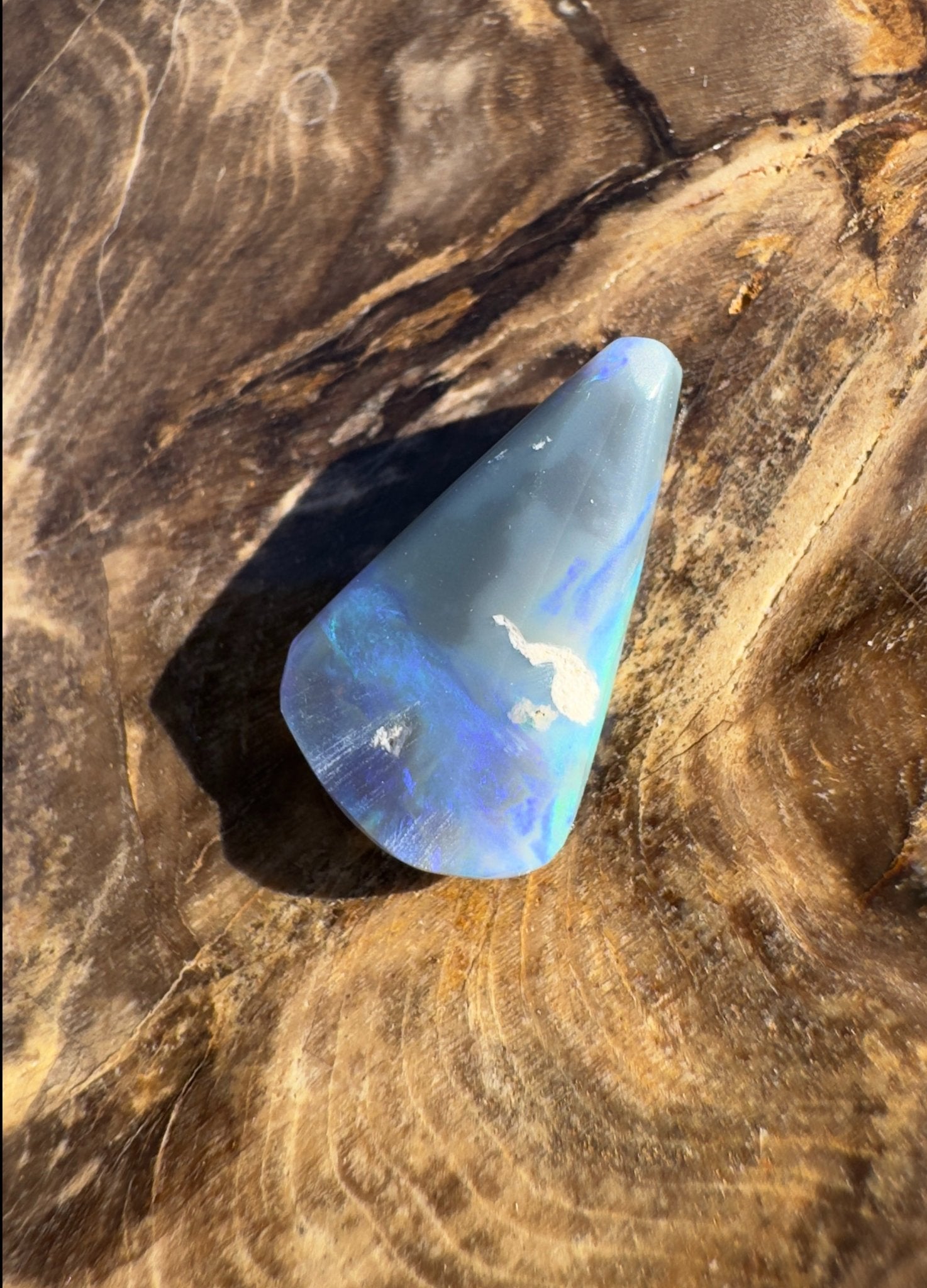 3.3ct Hand - cut Solid Lightning Ridge Semi Black Opal