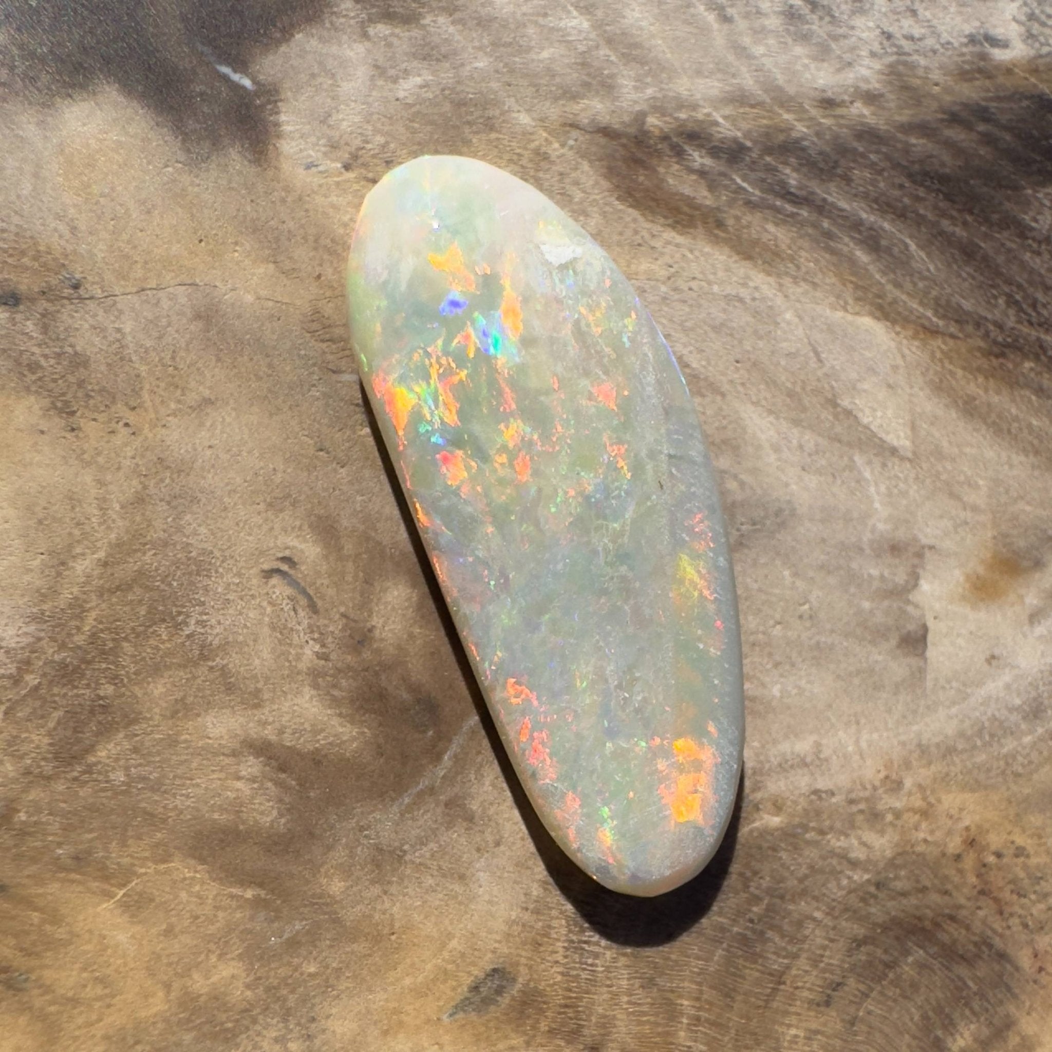 3.6CT Hand - cut Solid Australian Coober Pedy Opal