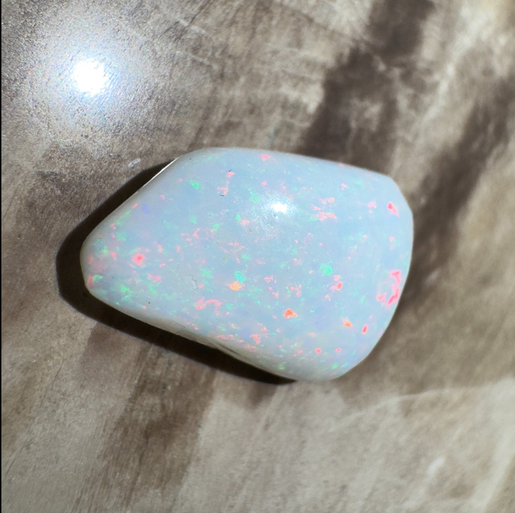 3.7ct Hand - Cut Solid Coober Pedy Opal