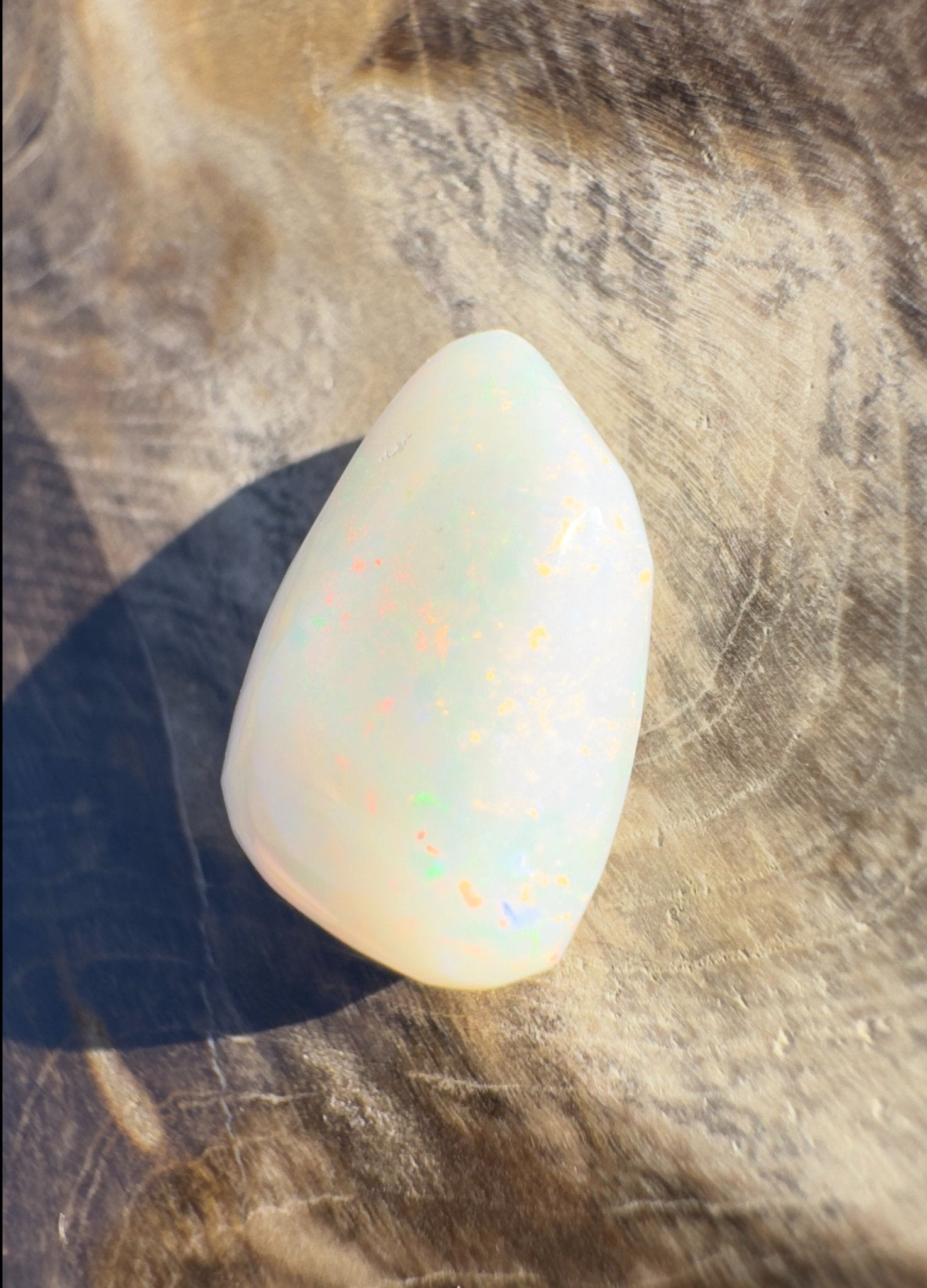 3.7ct Hand - Cut Solid Coober Pedy Opal