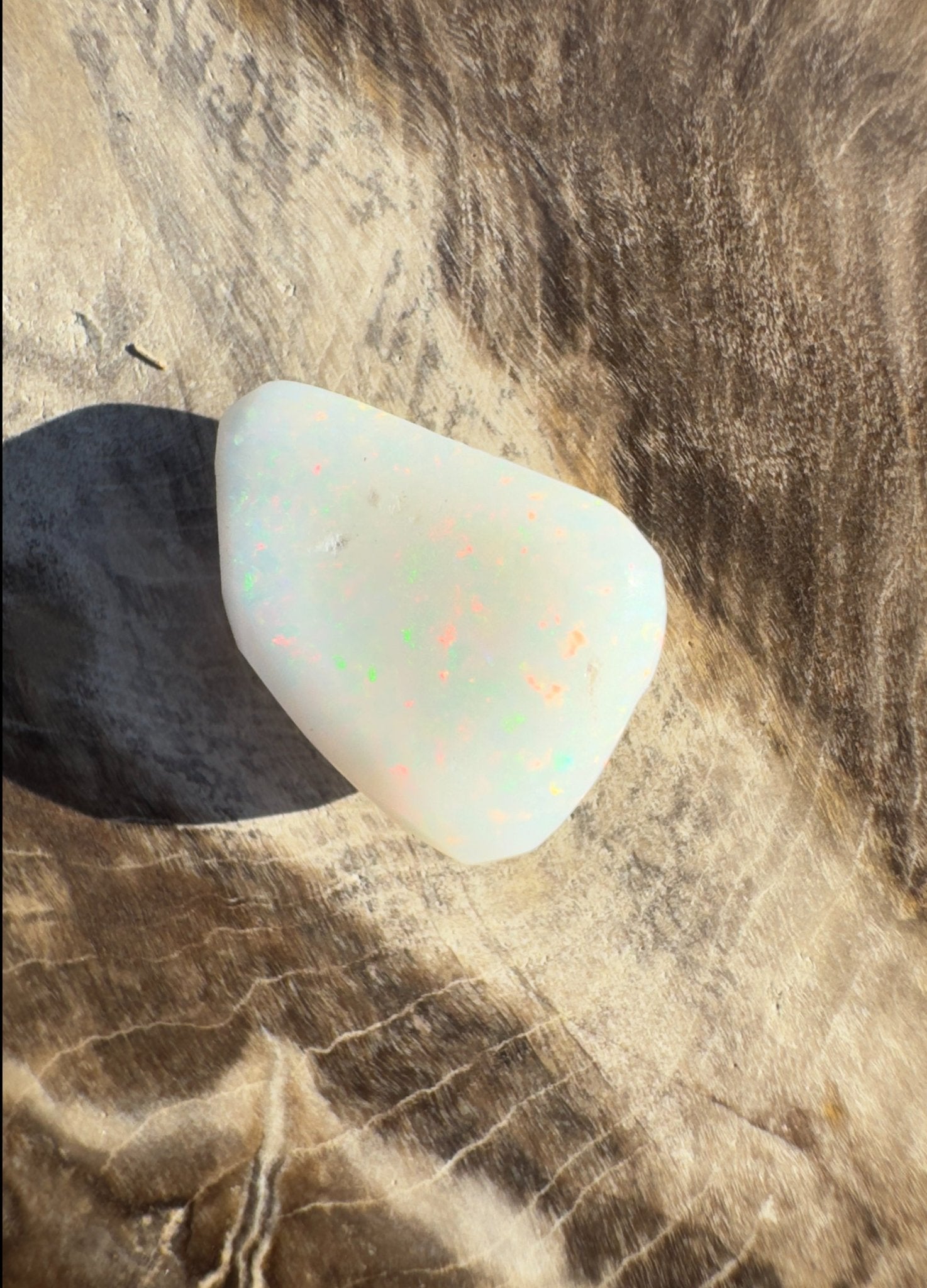 3.7ct Hand - Cut Solid Coober Pedy Opal