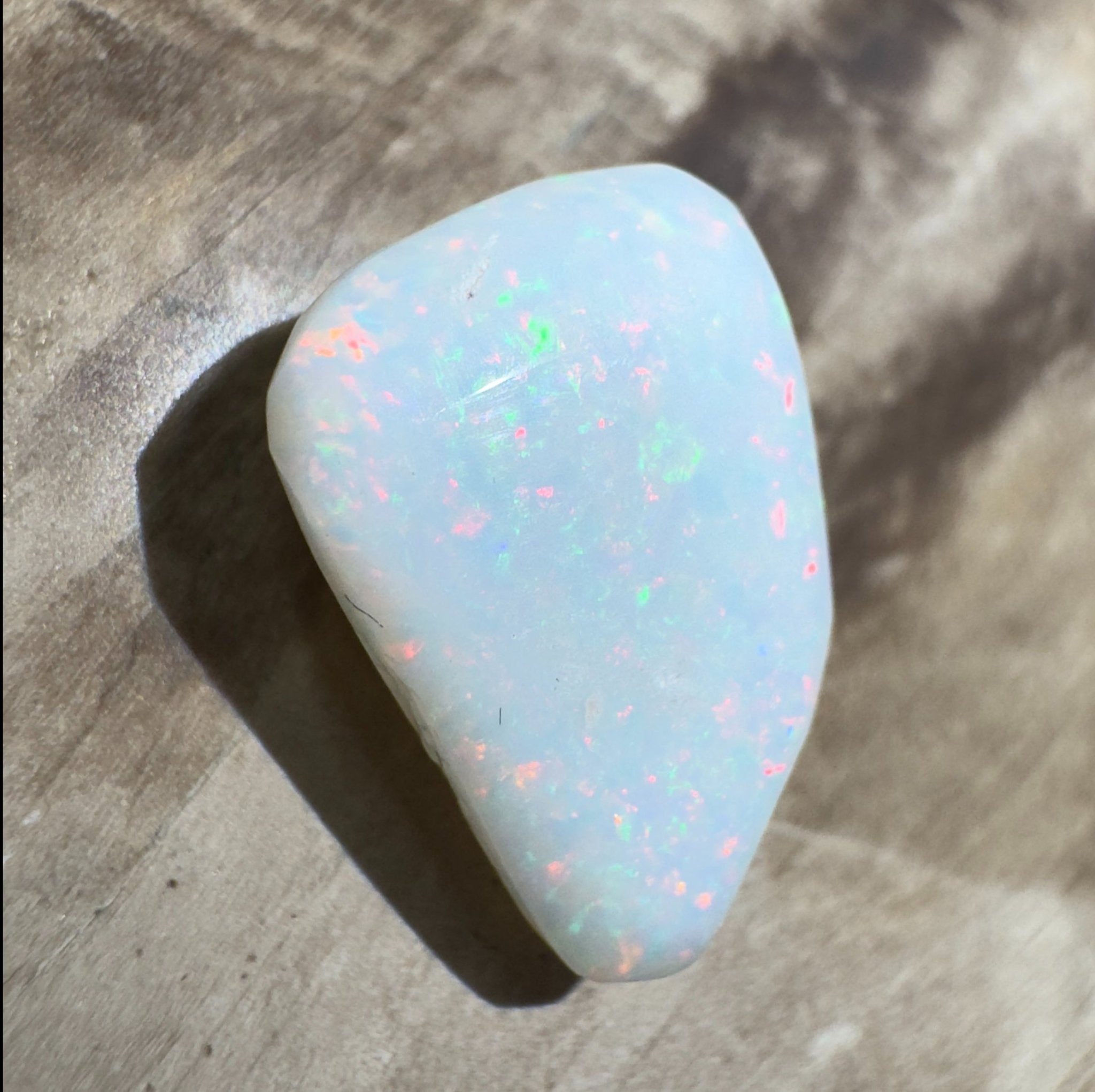 3.7ct Hand - Cut Solid Coober Pedy Opal