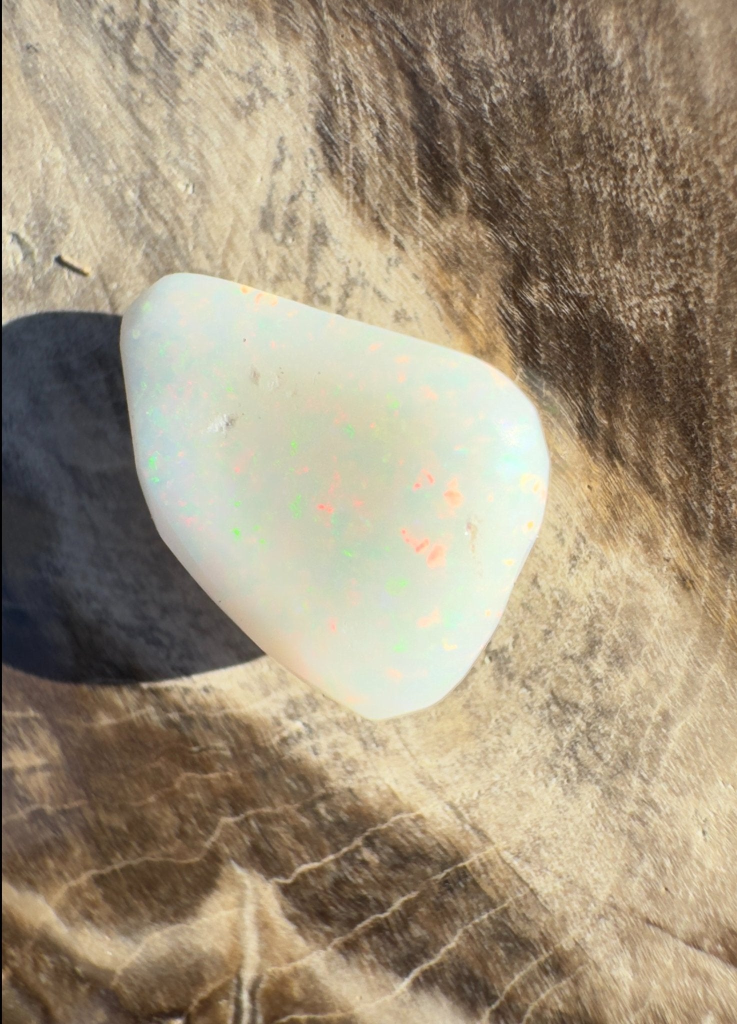 3.7ct Hand - Cut Solid Coober Pedy Opal