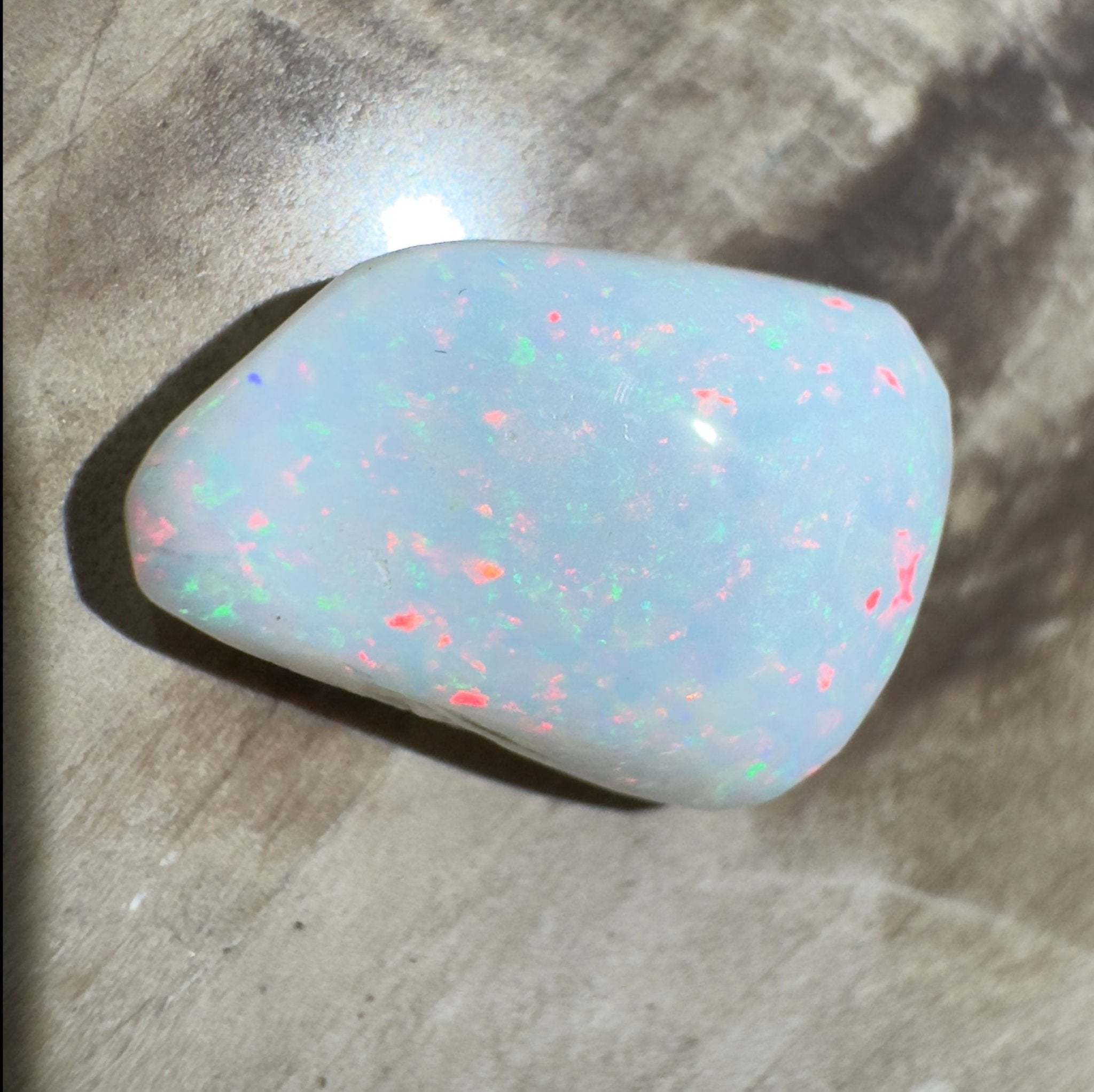 3.7ct Hand - Cut Solid Coober Pedy Opal