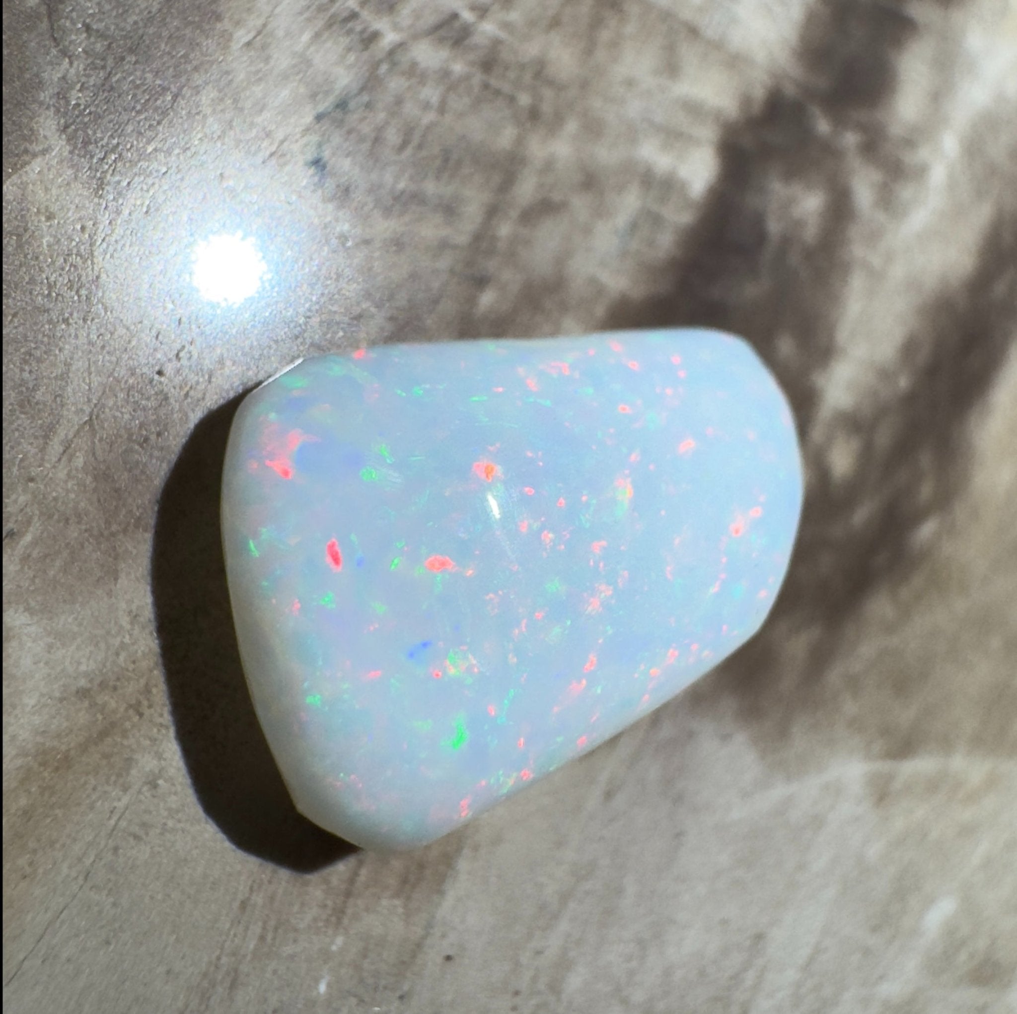 3.7ct Hand - Cut Solid Coober Pedy Opal
