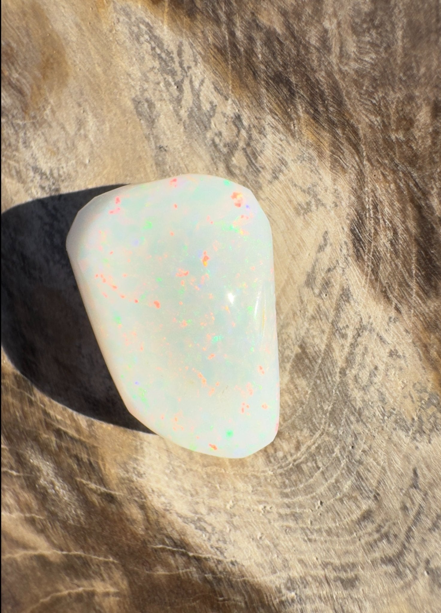 3.7ct Hand - Cut Solid Coober Pedy Opal