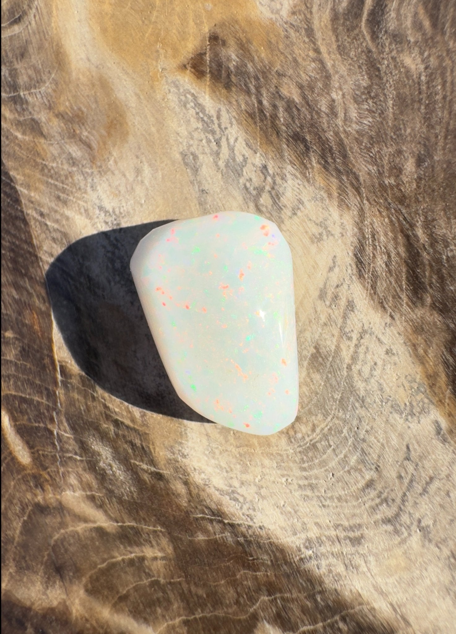 3.7ct Hand - Cut Solid Coober Pedy Opal