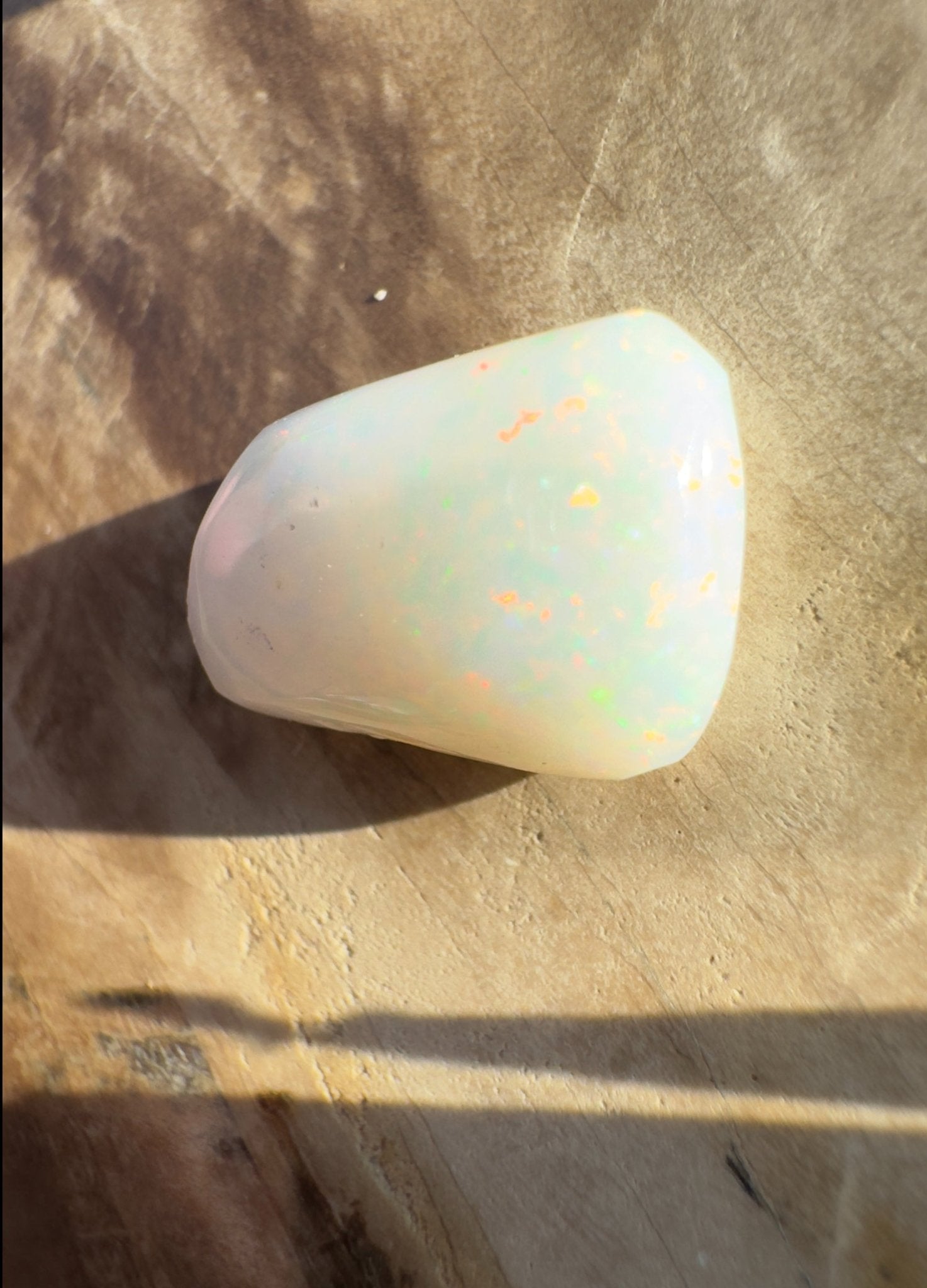 3.7ct Hand - Cut Solid Coober Pedy Opal