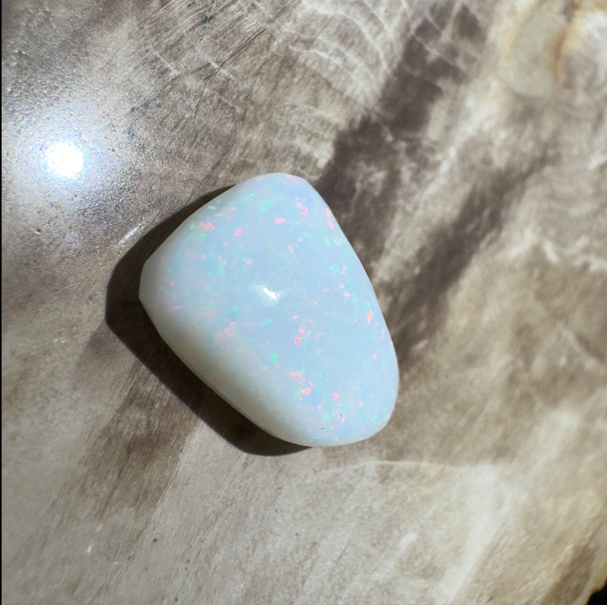 3.7ct Hand - Cut Solid Coober Pedy Opal