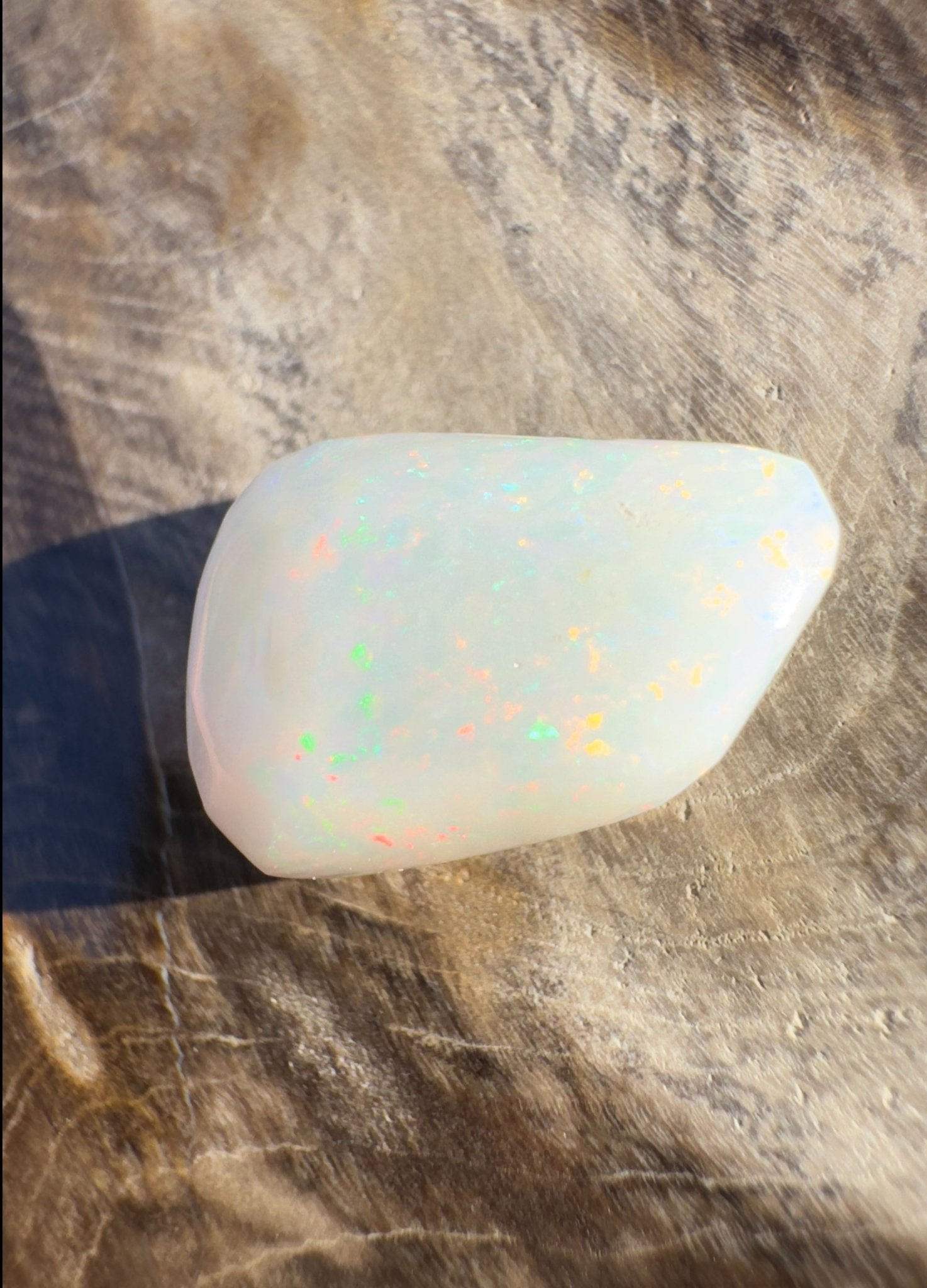 3.7ct Hand - Cut Solid Coober Pedy Opal