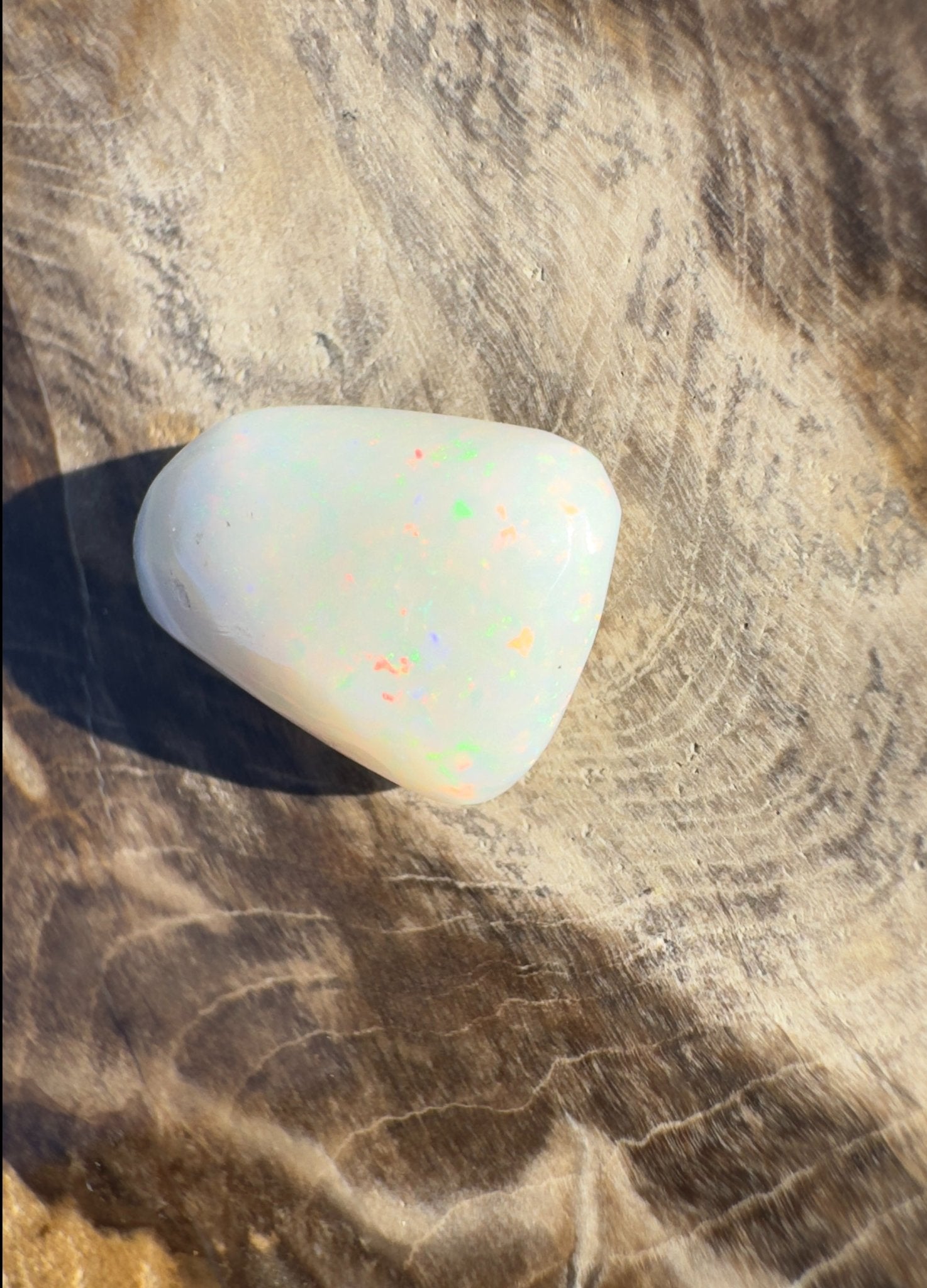 3.7ct Hand - Cut Solid Coober Pedy Opal