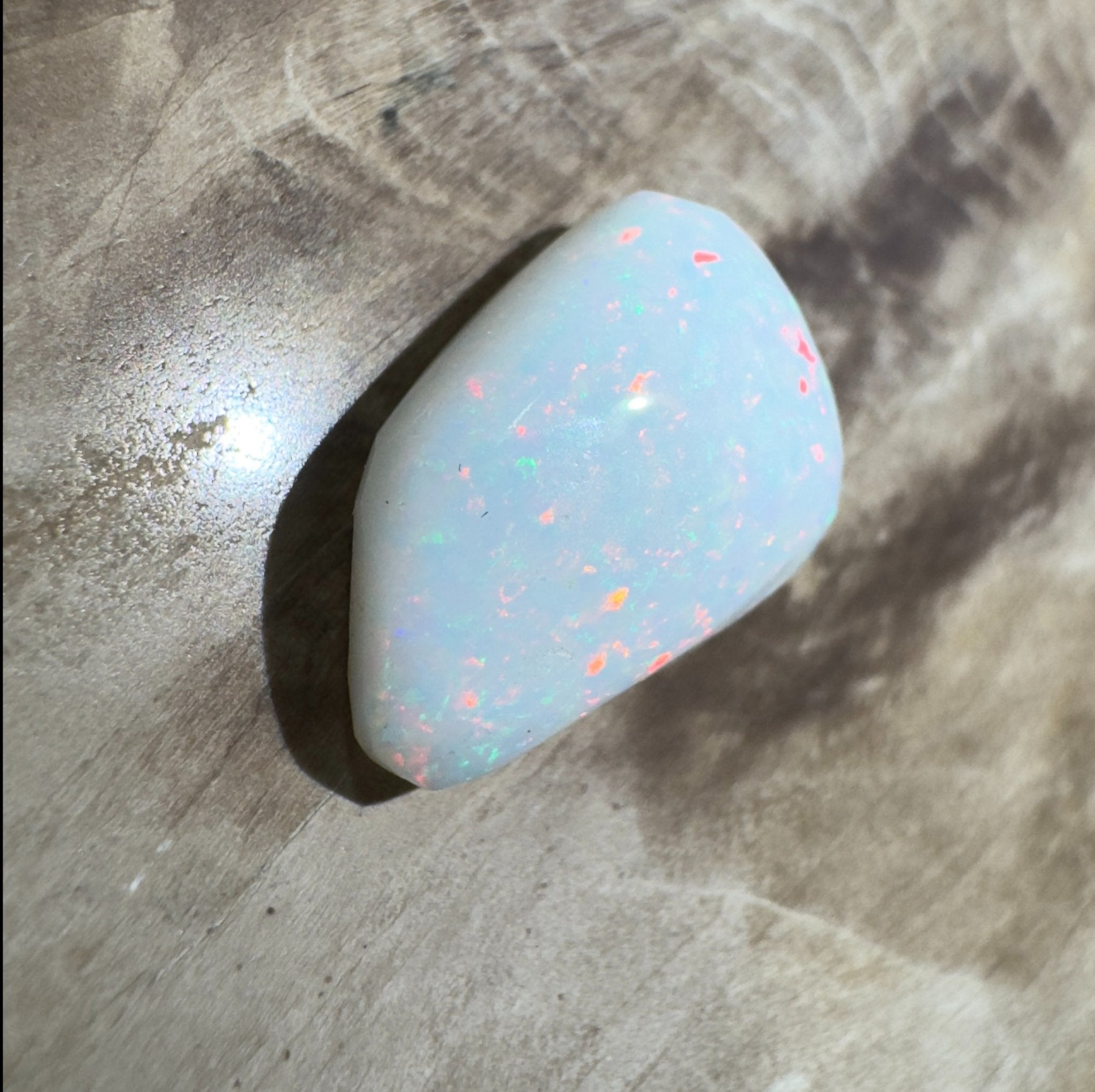 3.7ct Hand - Cut Solid Coober Pedy Opal