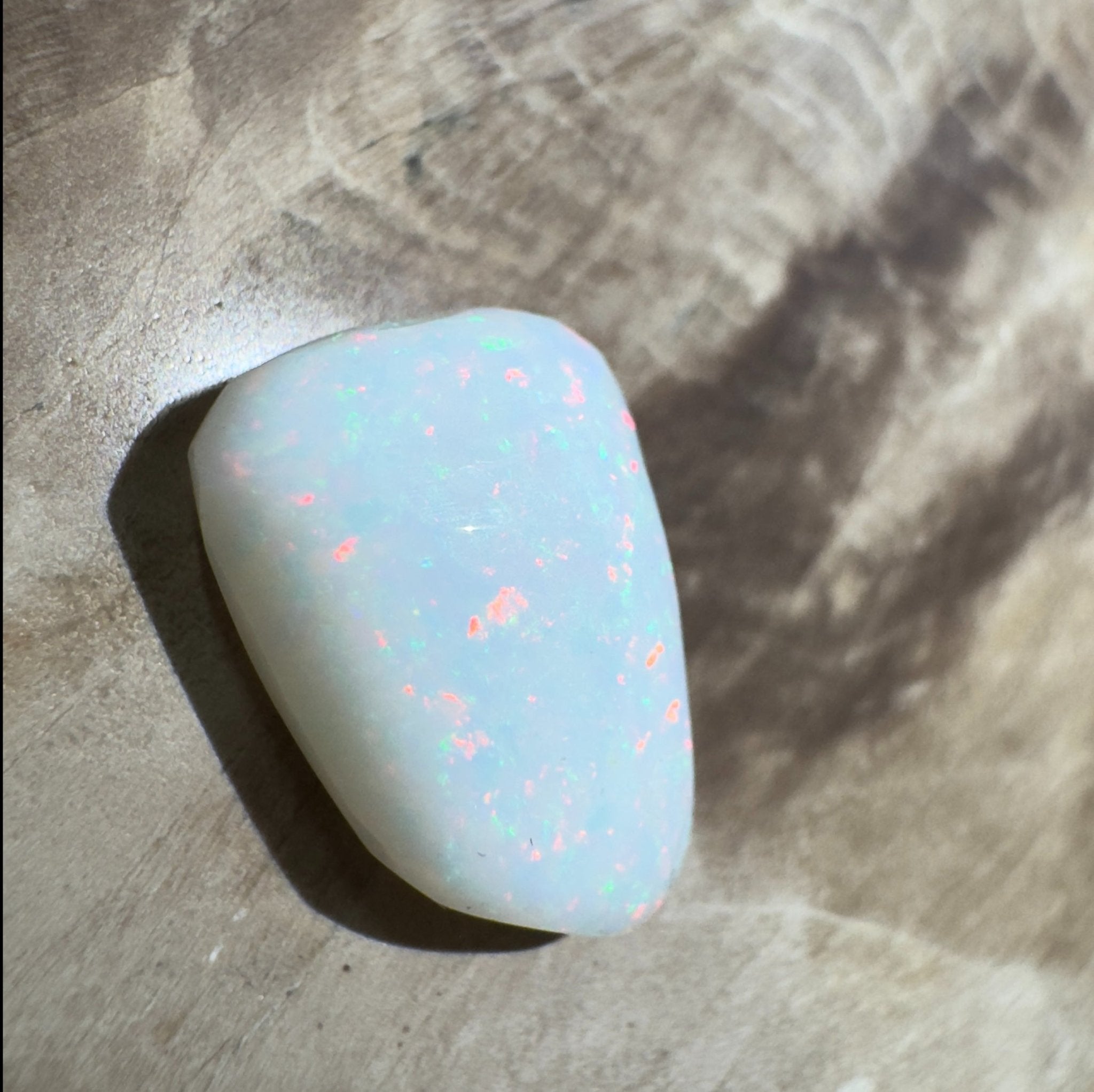 3.7ct Hand - Cut Solid Coober Pedy Opal