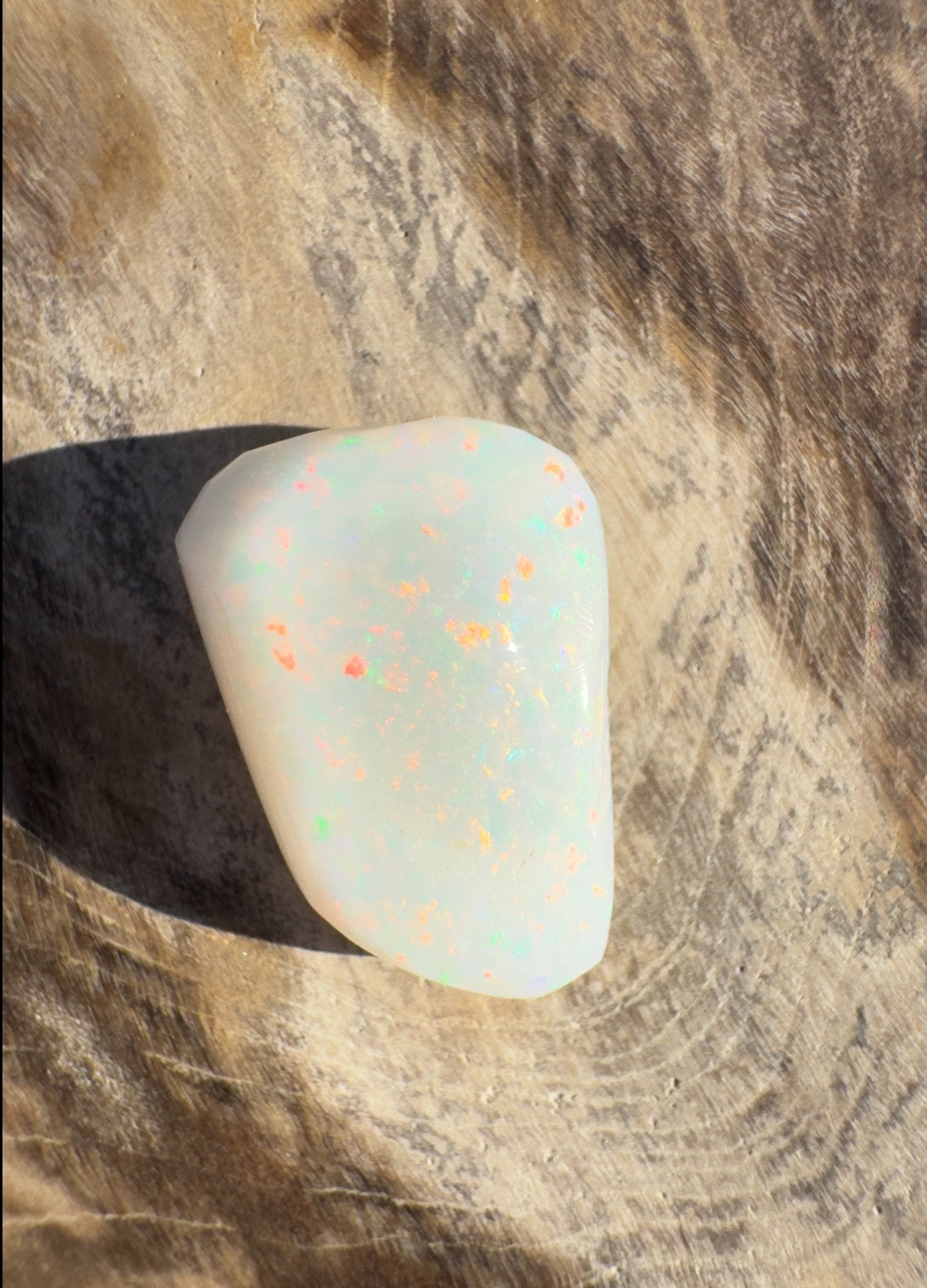 3.7ct Hand - Cut Solid Coober Pedy Opal