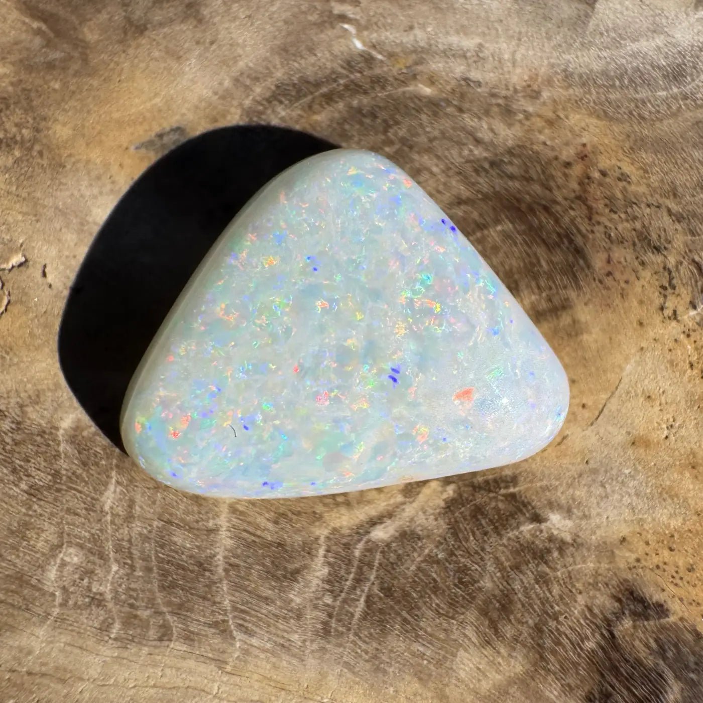 3.9ct Hand - Cut Solid Coober Pedy Opal