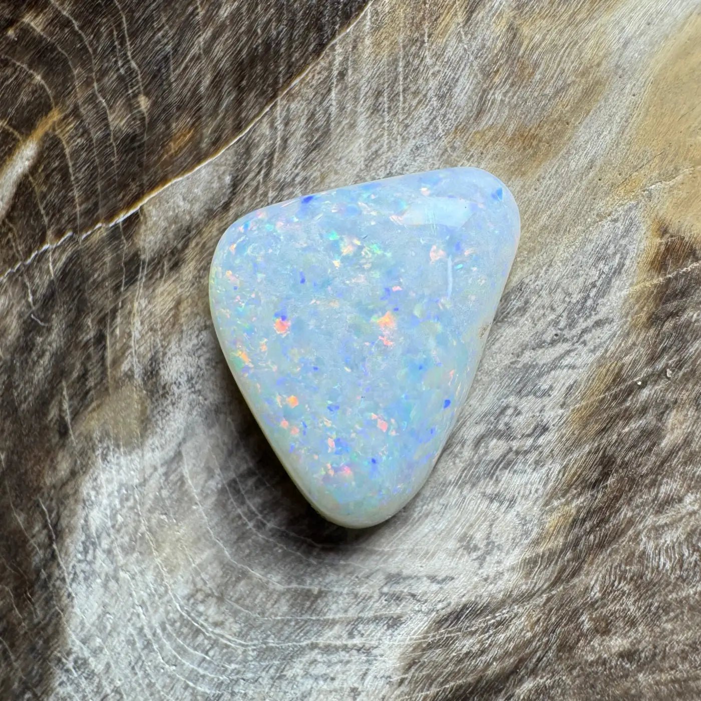 3.9ct Hand - Cut Solid Coober Pedy Opal