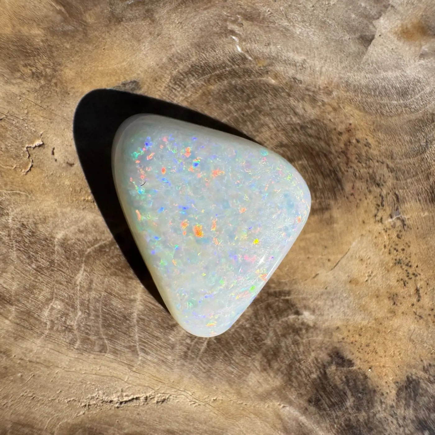 3.9ct Hand - Cut Solid Coober Pedy Opal
