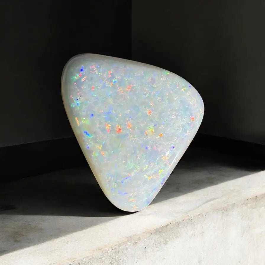 3.9ct Hand - Cut Solid Coober Pedy Opal