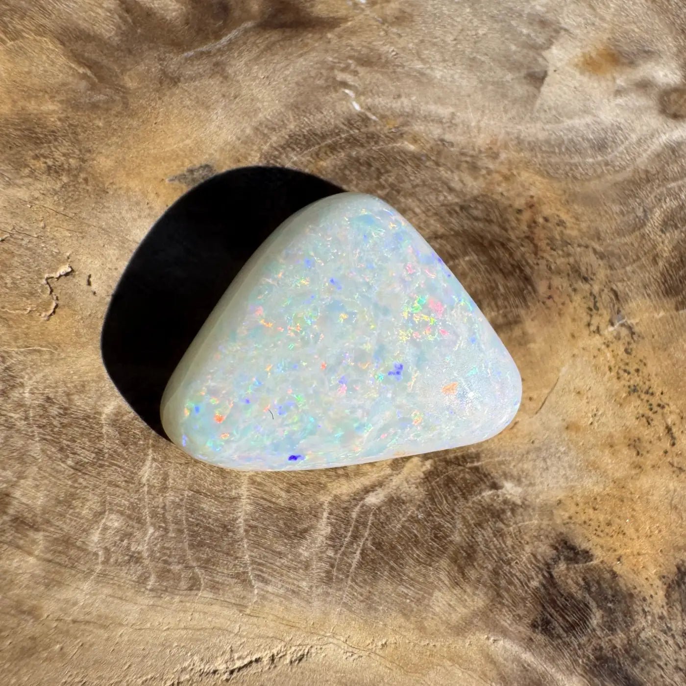 3.9ct Hand - Cut Solid Coober Pedy Opal