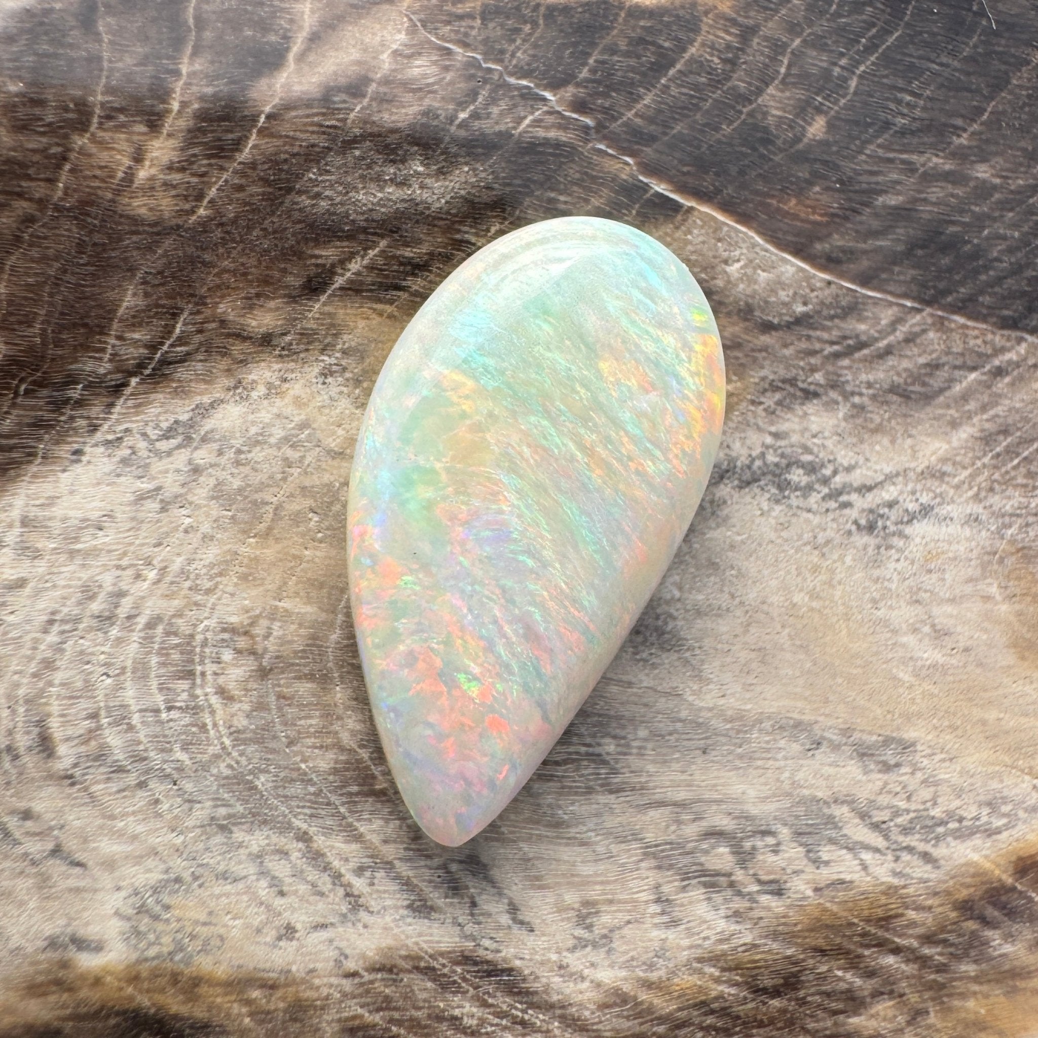 3ct Hand - cut Solid Lightning Ridge Opal