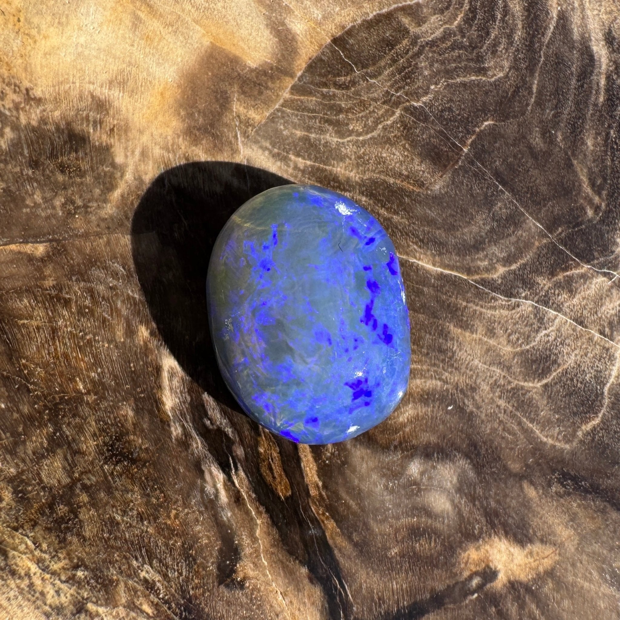 4.7ct Hand - cut Solid Lightning Ridge Semi Black Opal