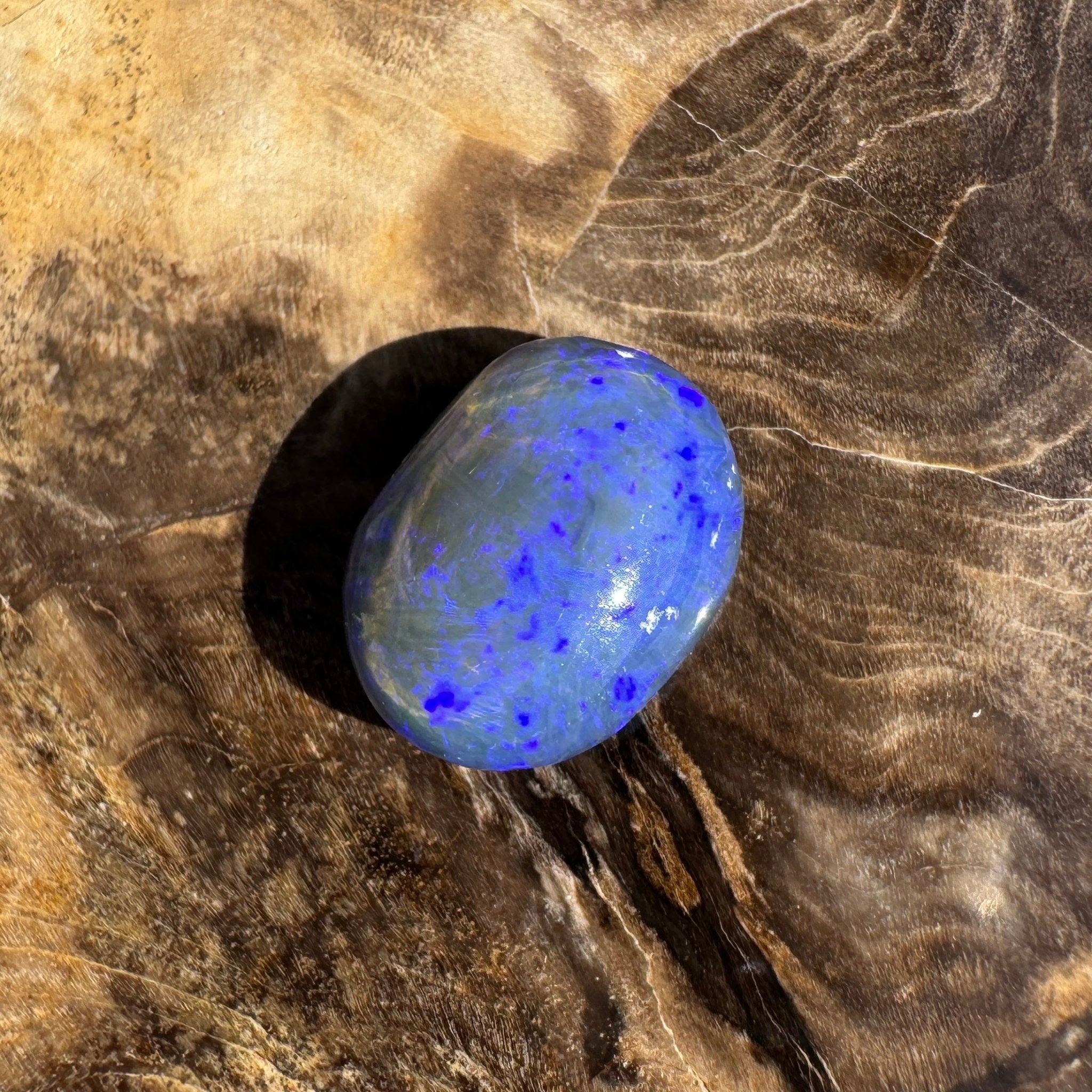 4.7ct Hand - cut Solid Lightning Ridge Semi Black Opal