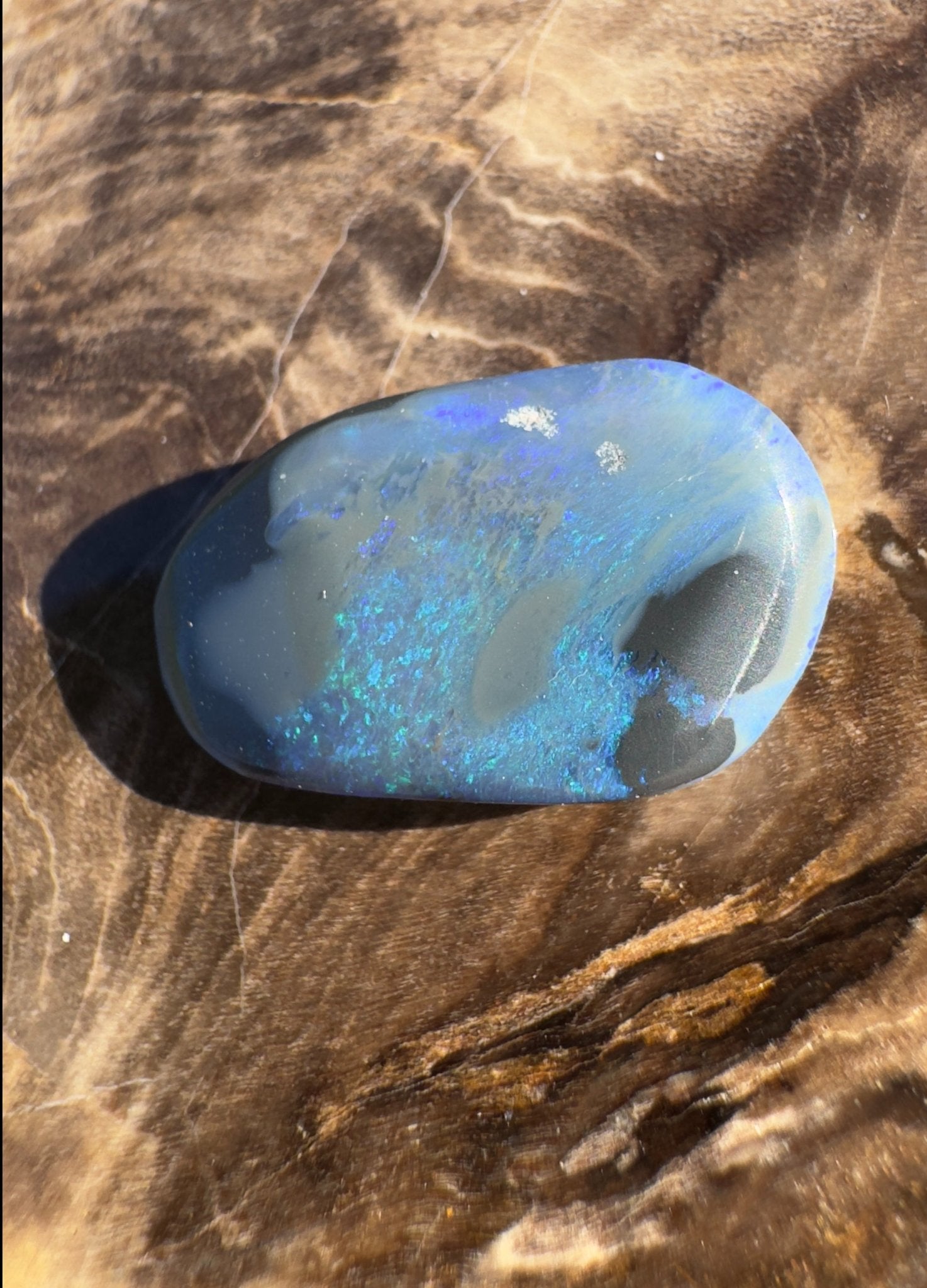 4.8ct Hand - cut Solid Lightning Ridge Semi Black Opal